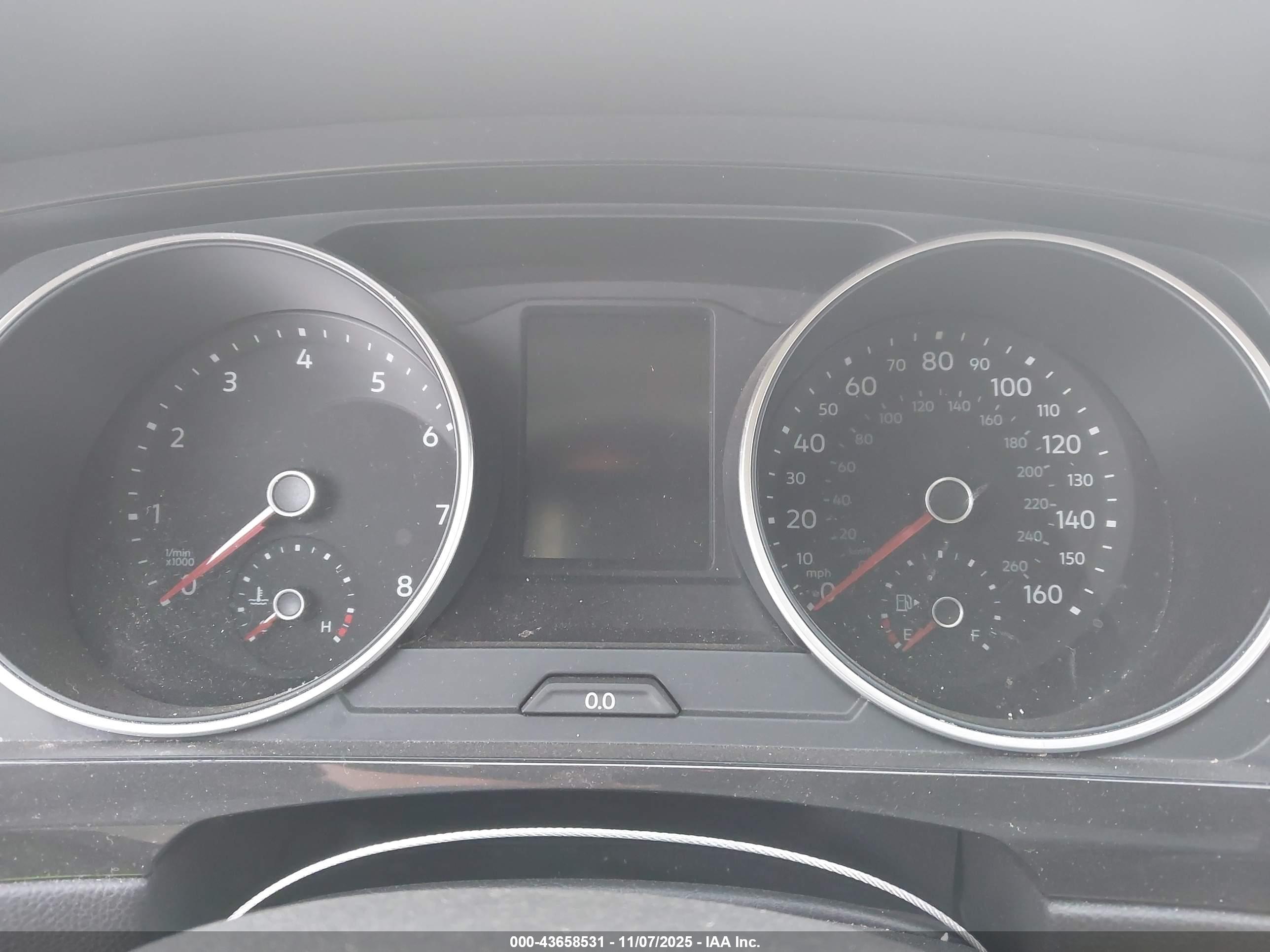 VOLKSWAGEN TIGUAN image 7