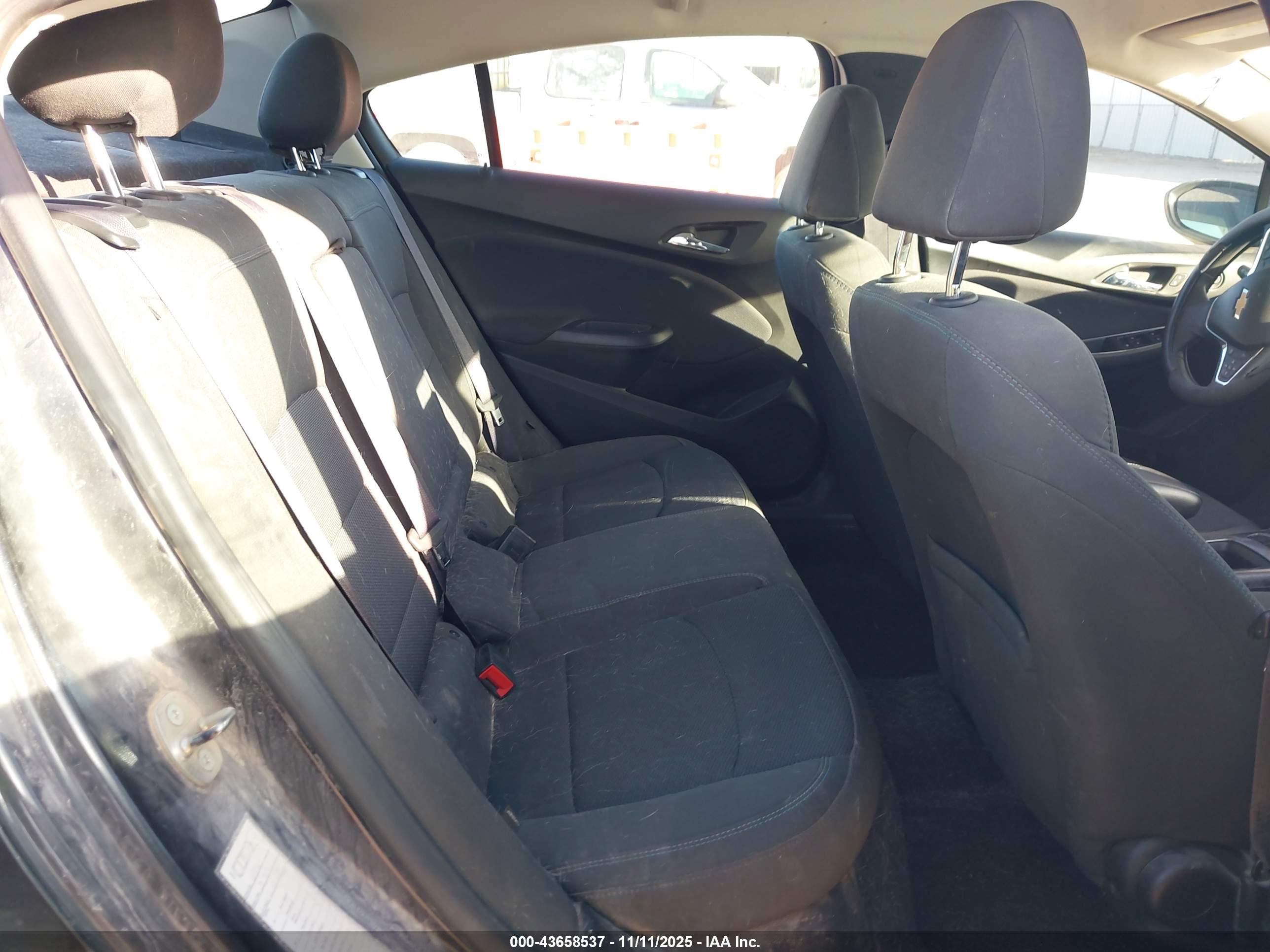 CHEVROLET CRUZE image 8