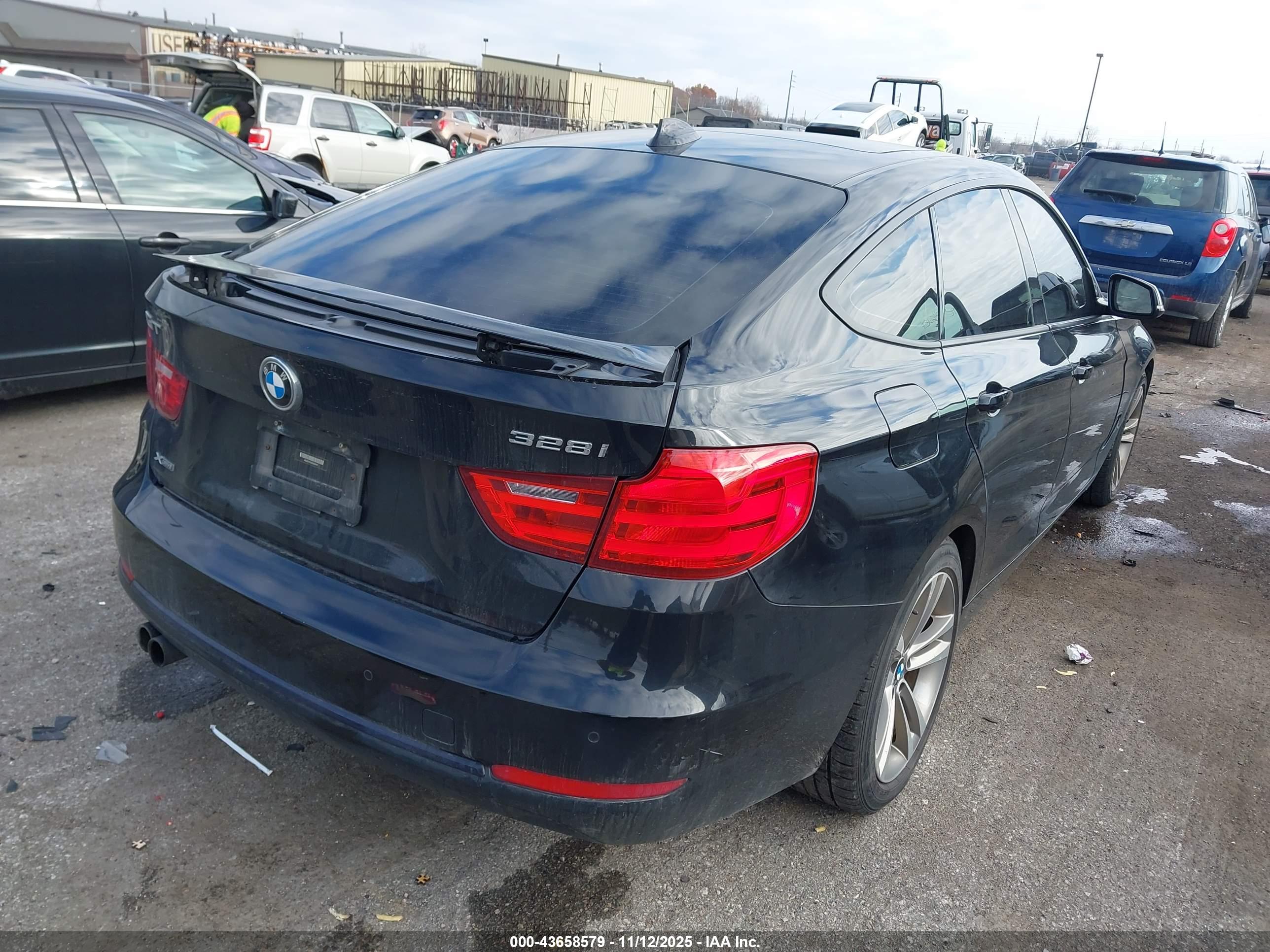 BMW 328I image 4