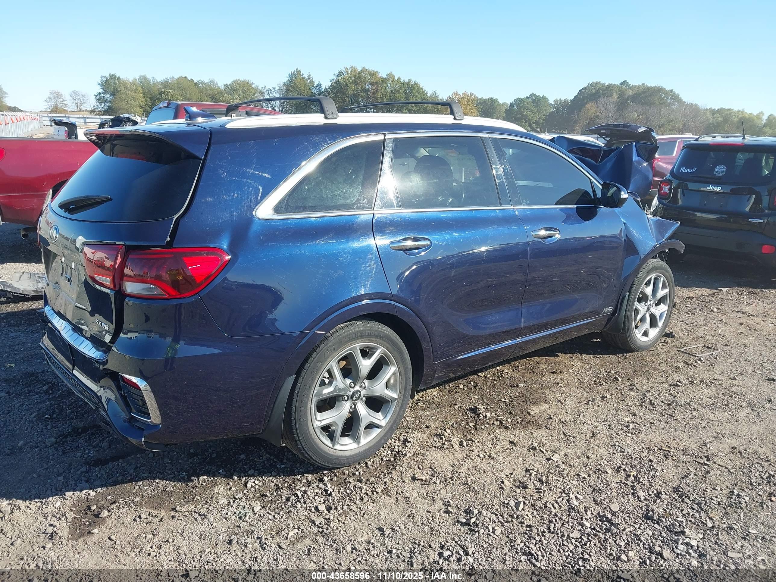 KIA SORENTO image 4