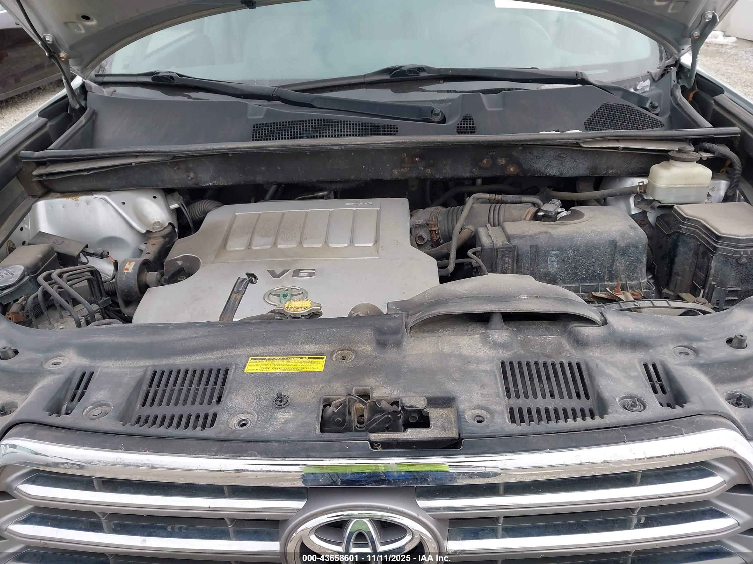 TOYOTA HIGHLANDER image 10