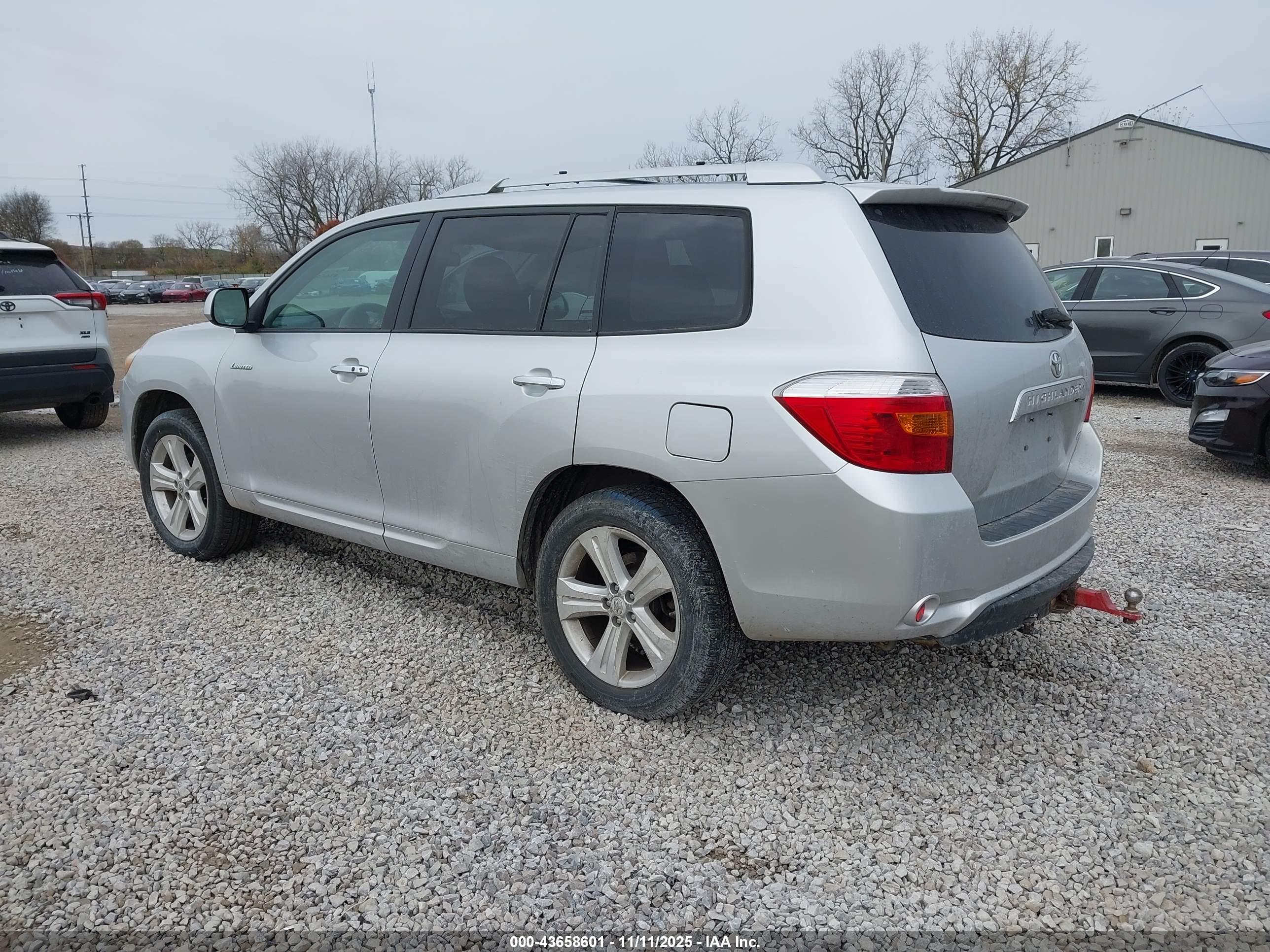 TOYOTA HIGHLANDER image 3