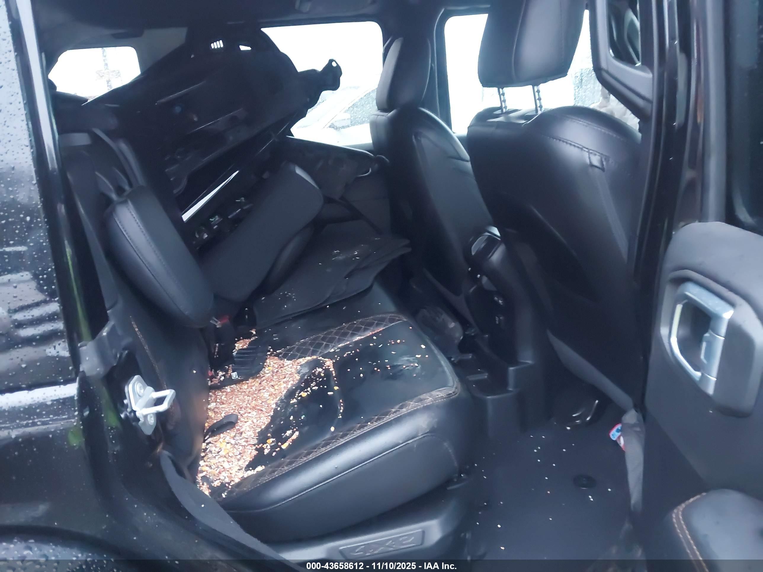JEEP WRANGLER image 8