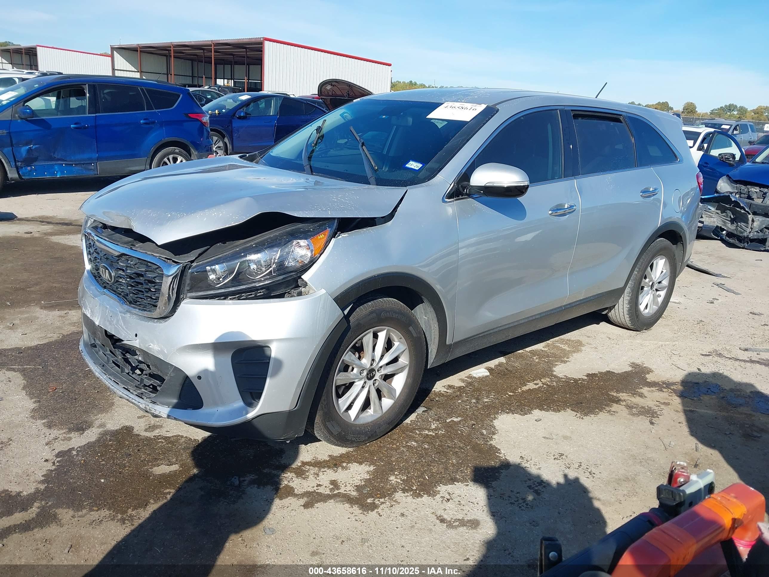 KIA SORENTO image 2
