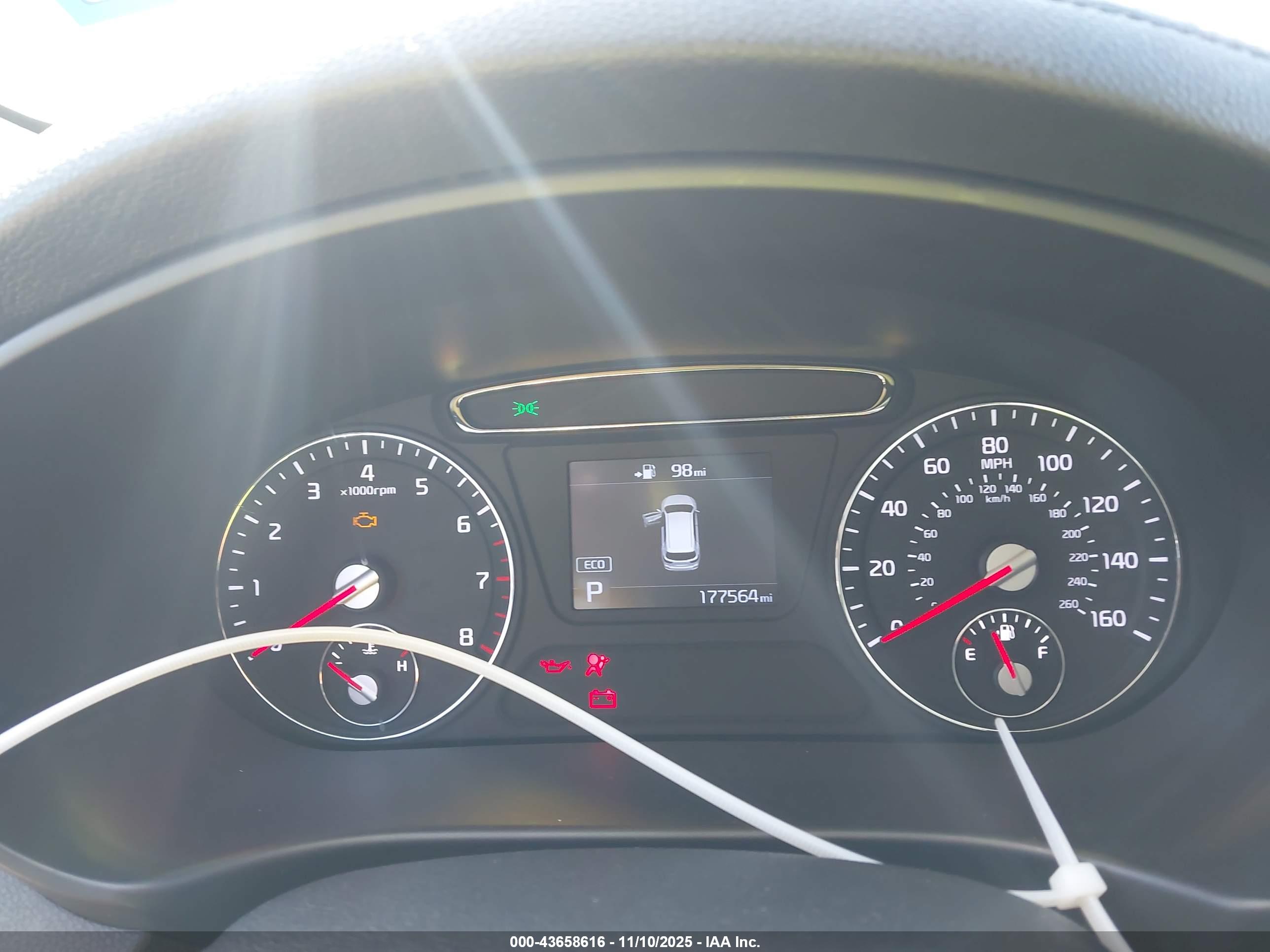 KIA SORENTO image 7