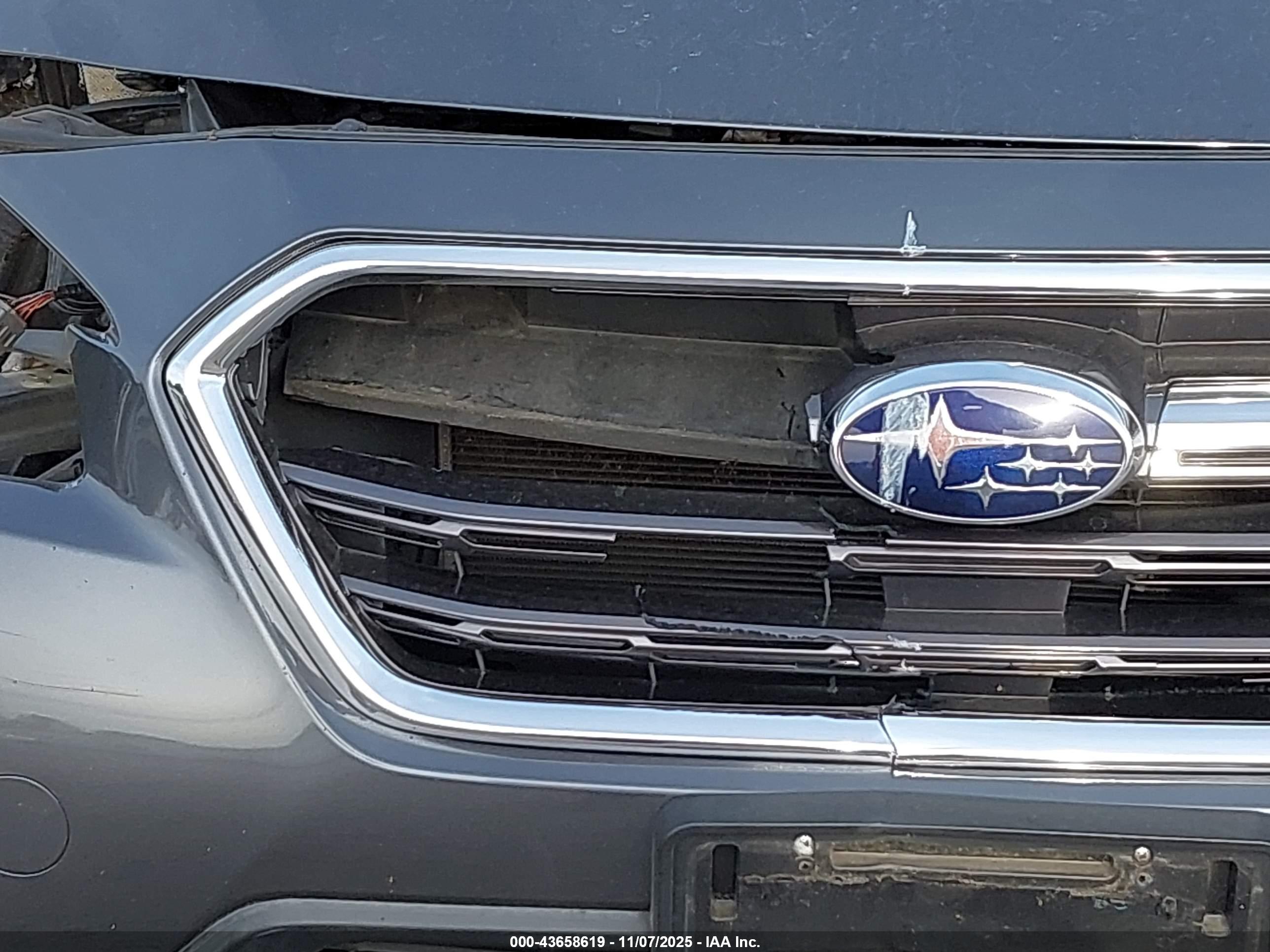 SUBARU OUTBACK image 6
