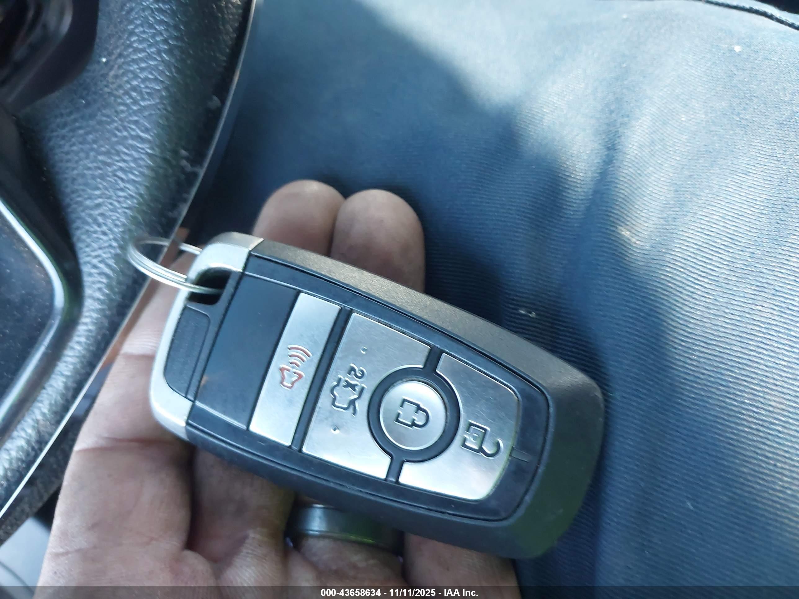 FORD FUSION image 11