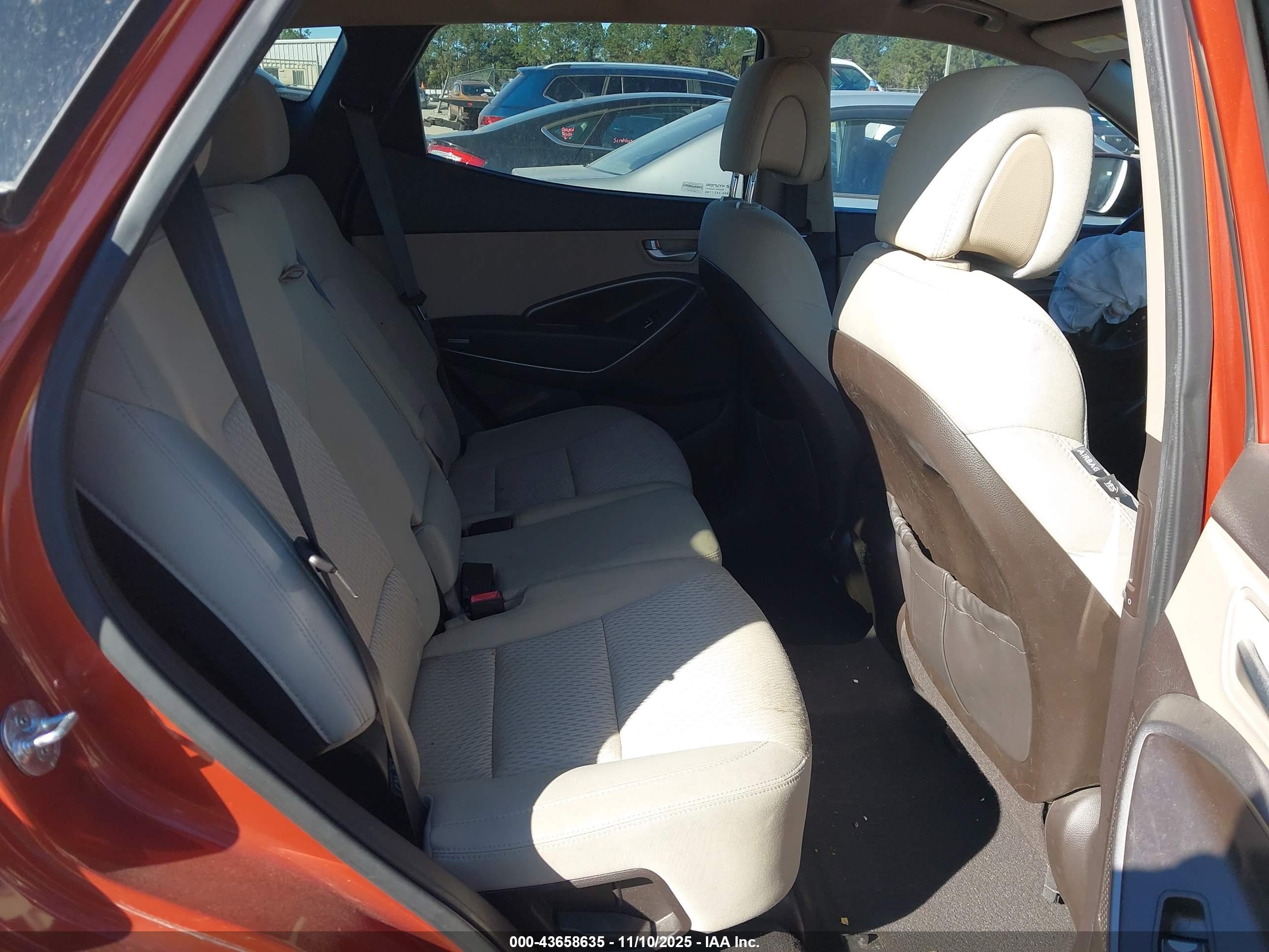 HYUNDAI SANTA image 8