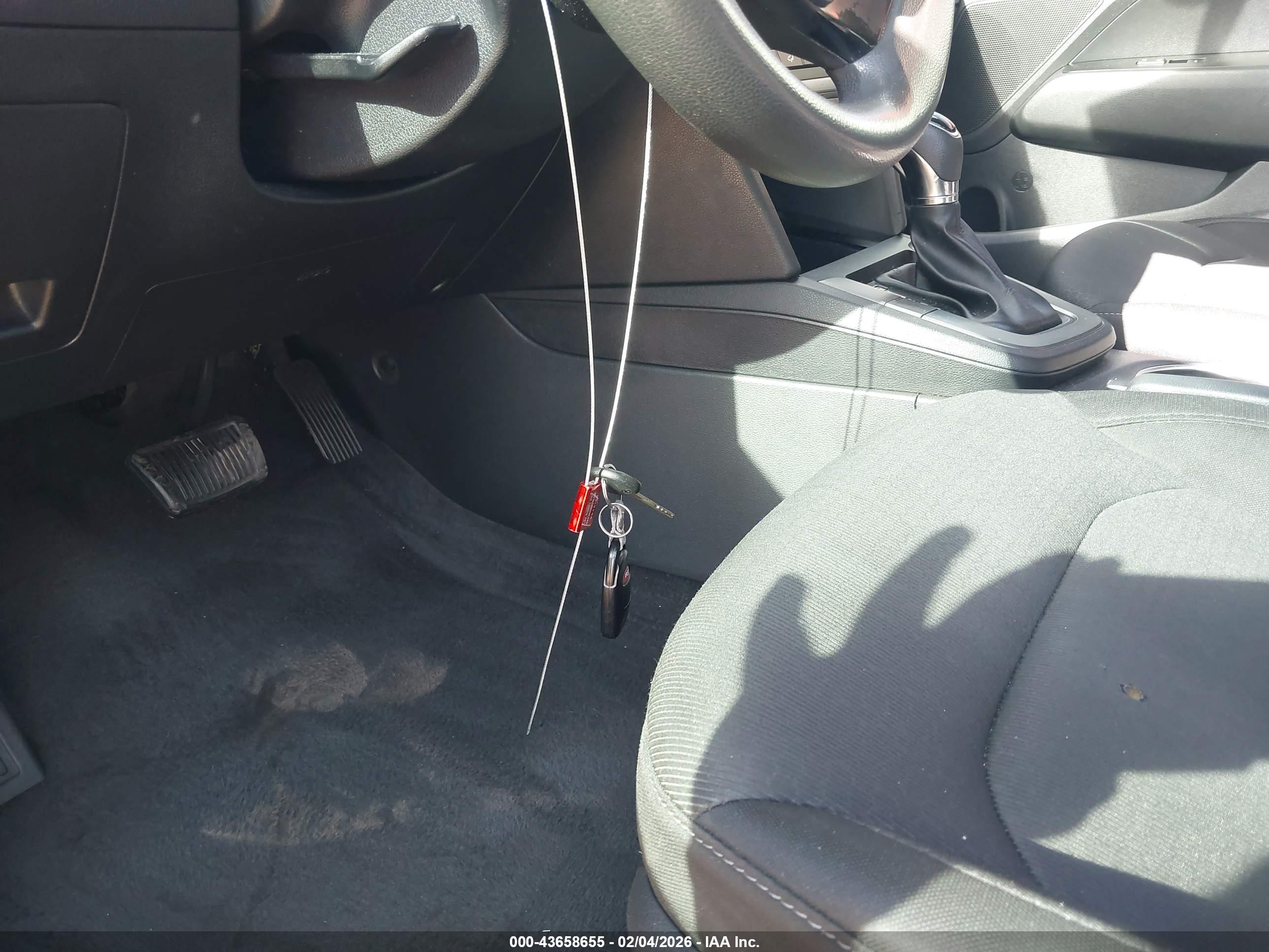 HYUNDAI ELANTRA image 11