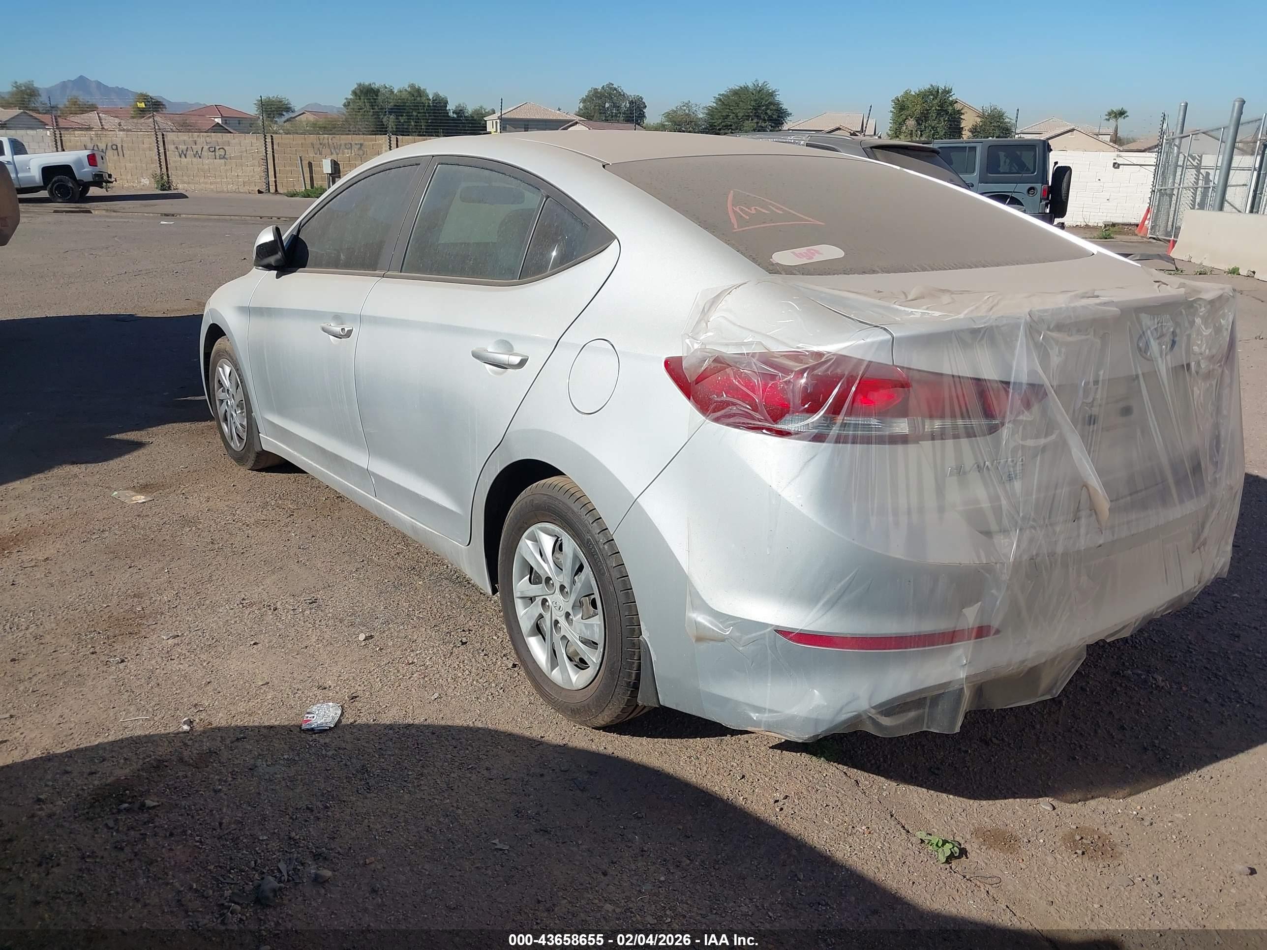 HYUNDAI ELANTRA image 3