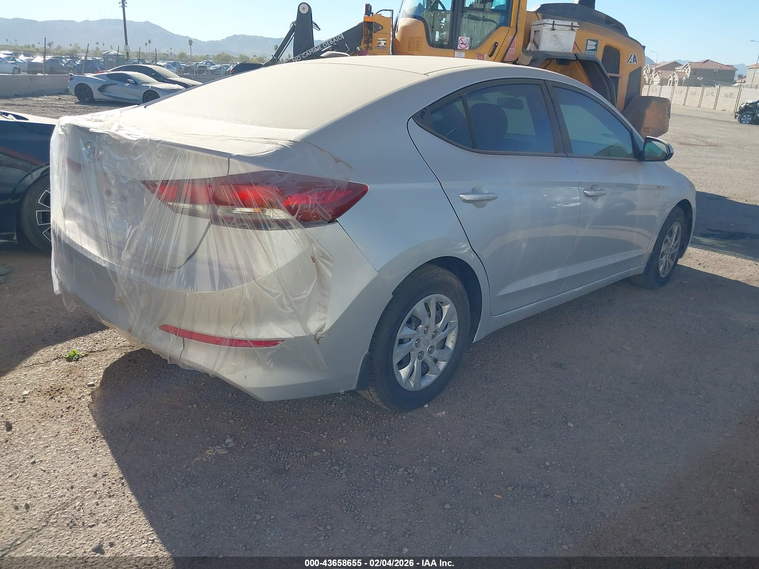 HYUNDAI ELANTRA image 4