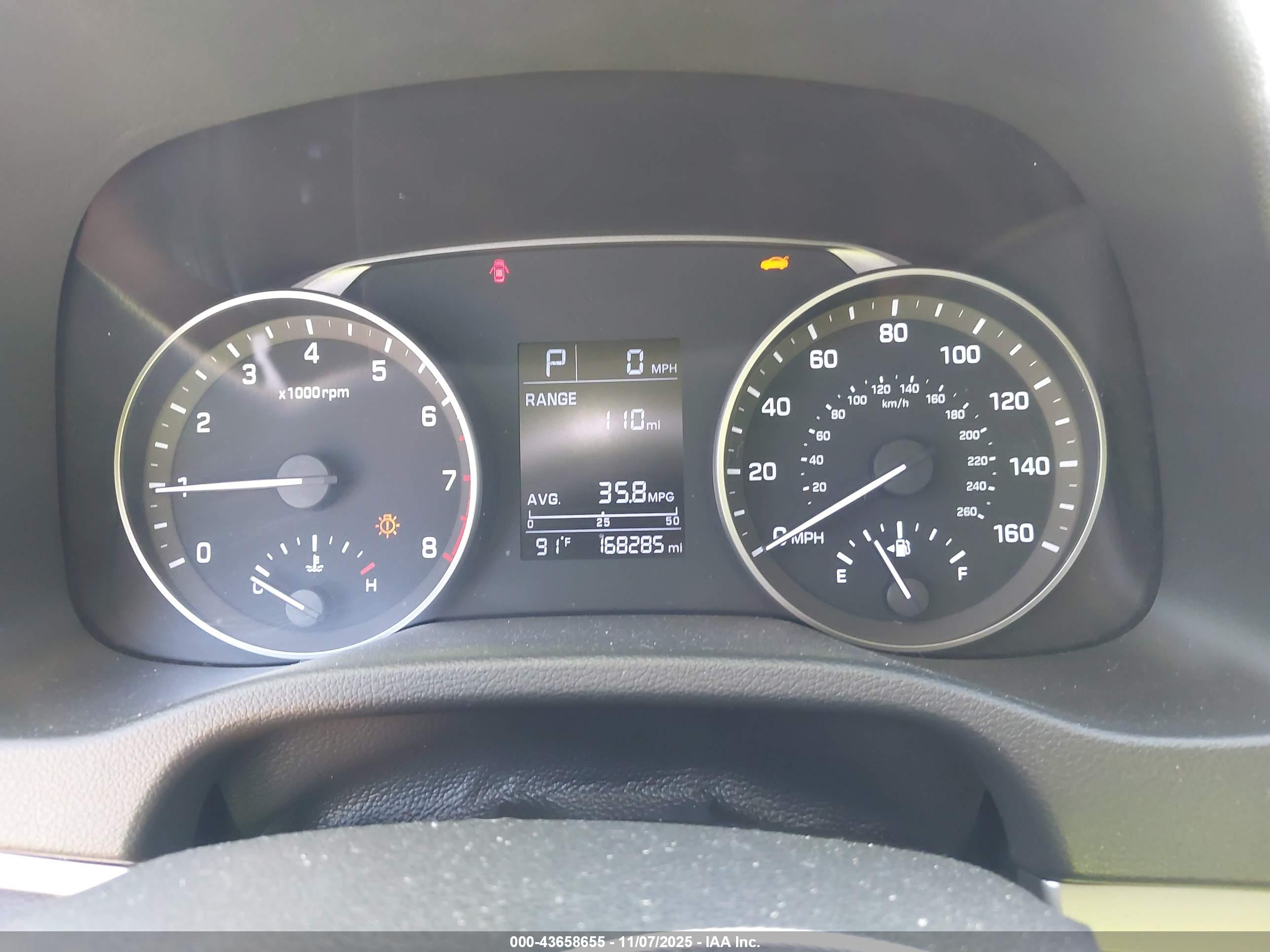 HYUNDAI ELANTRA image 7