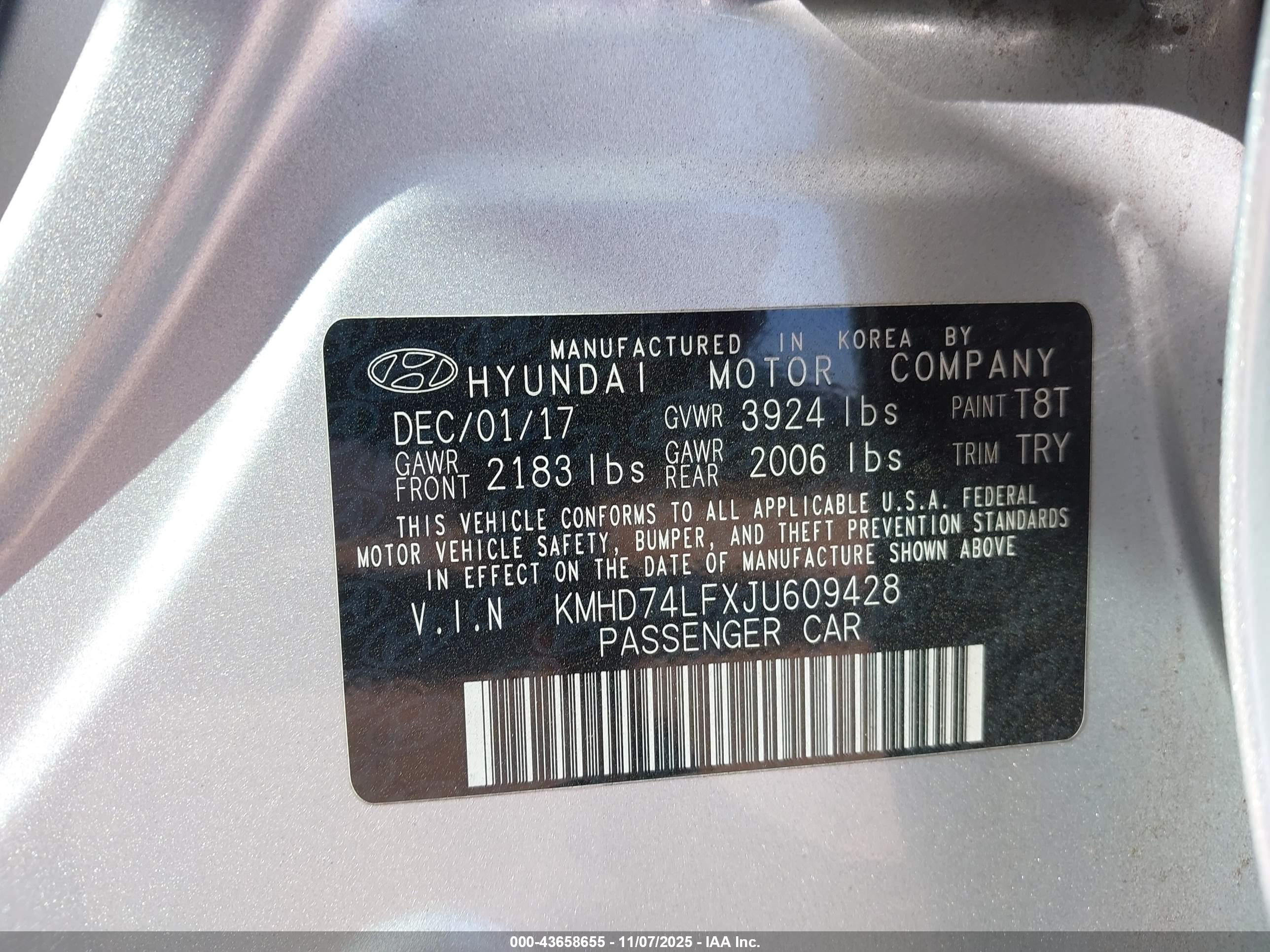 HYUNDAI ELANTRA image 9