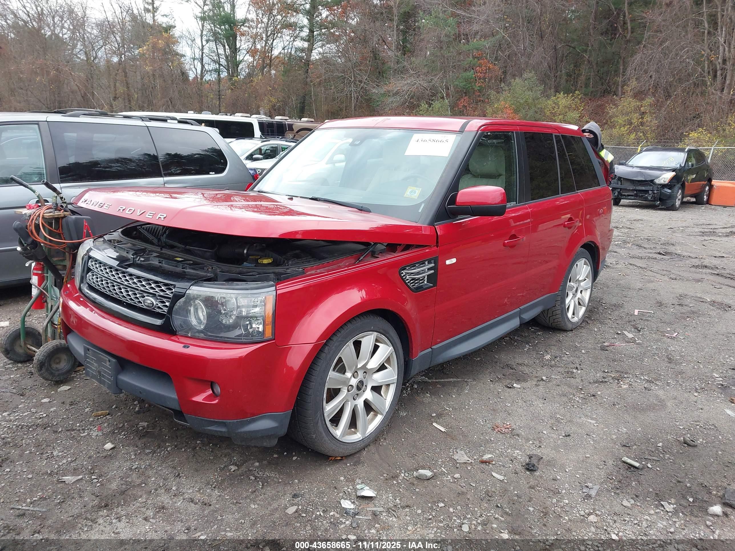 LAND ROVER image 2