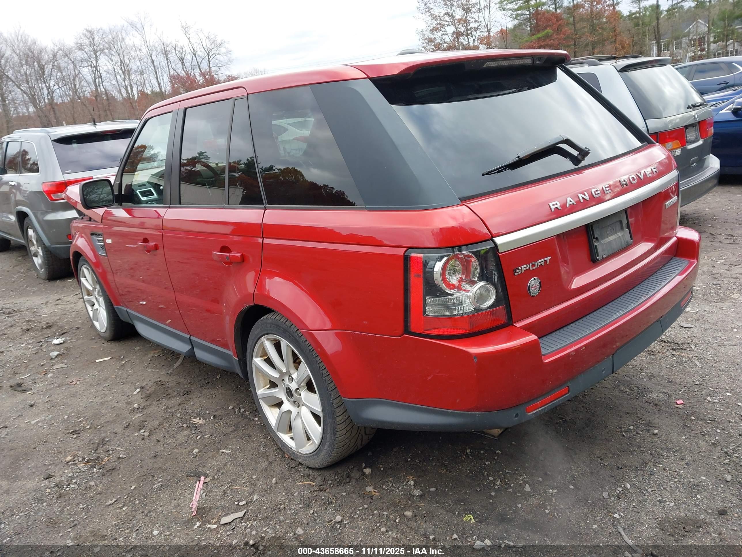 LAND ROVER image 3