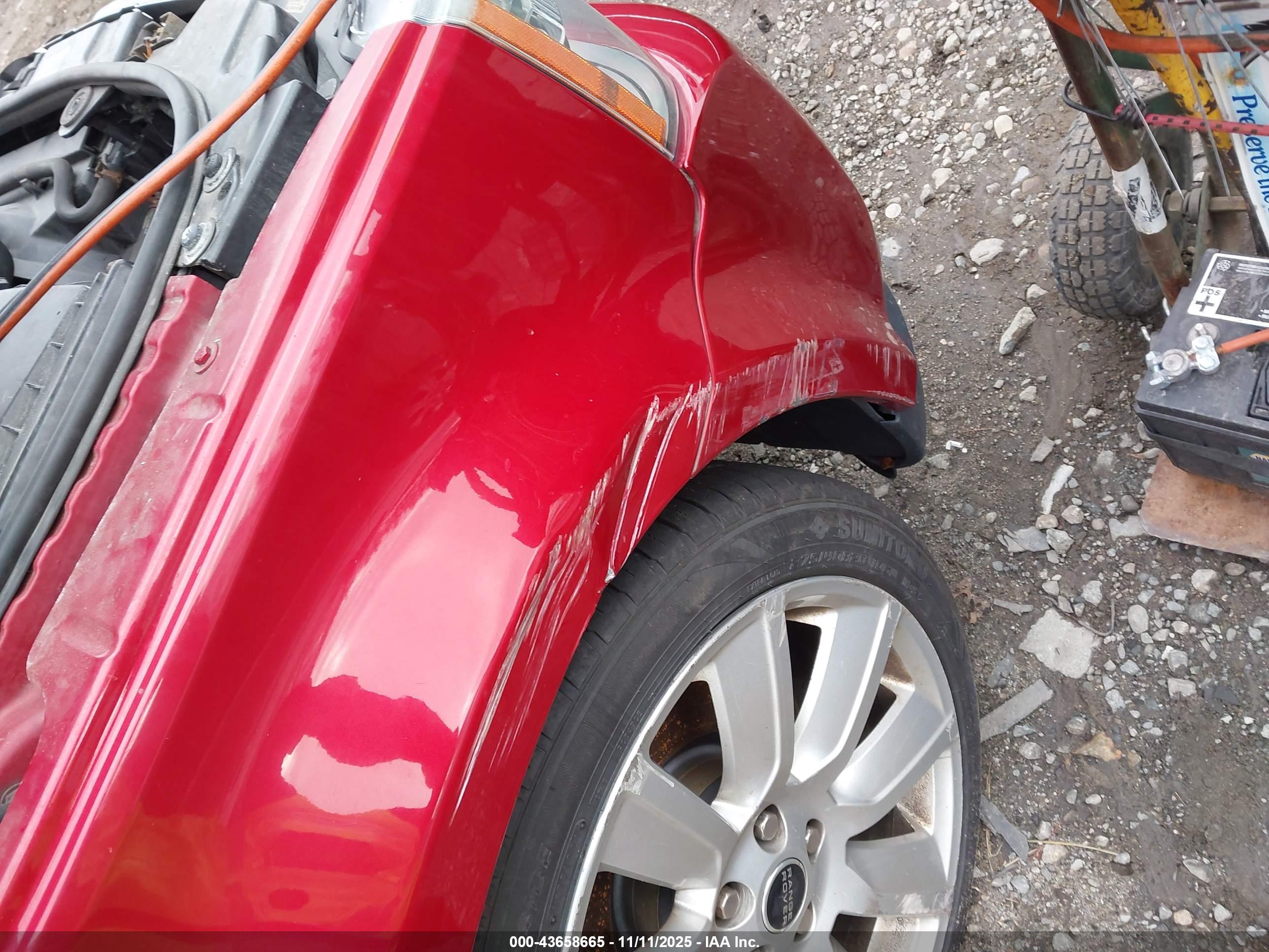 LAND ROVER image 6
