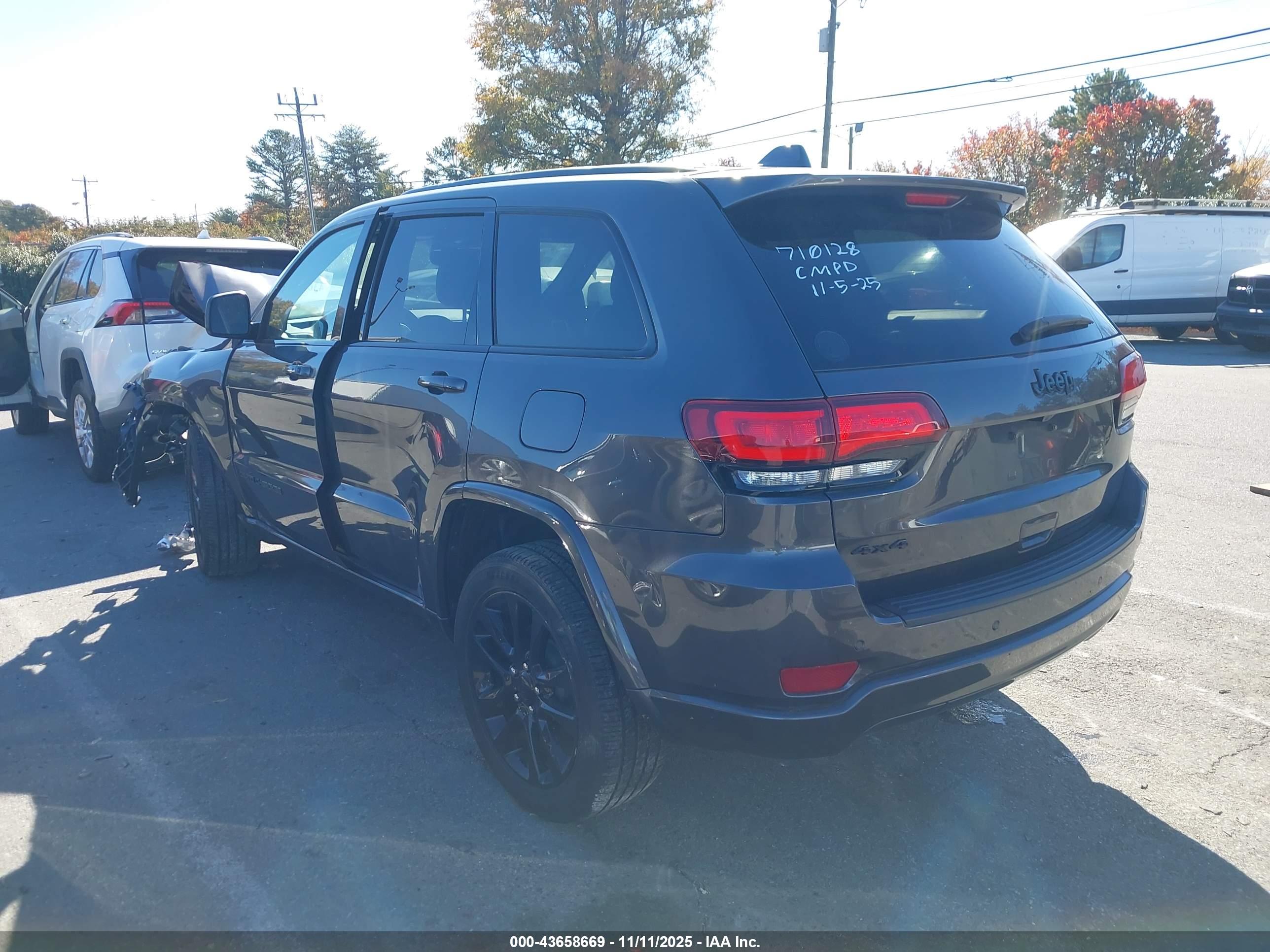 JEEP GRAND image 3