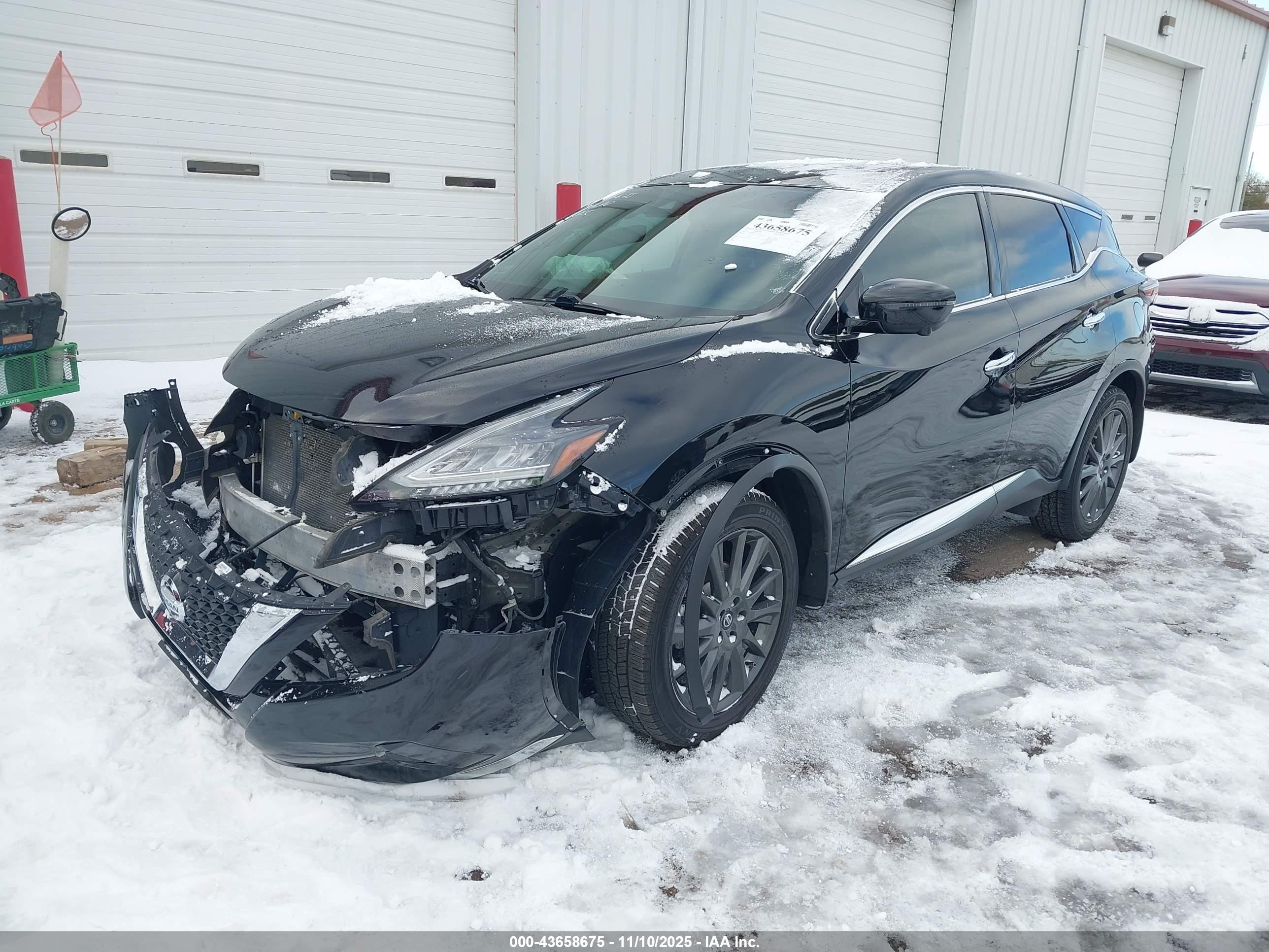 NISSAN MURANO image 2