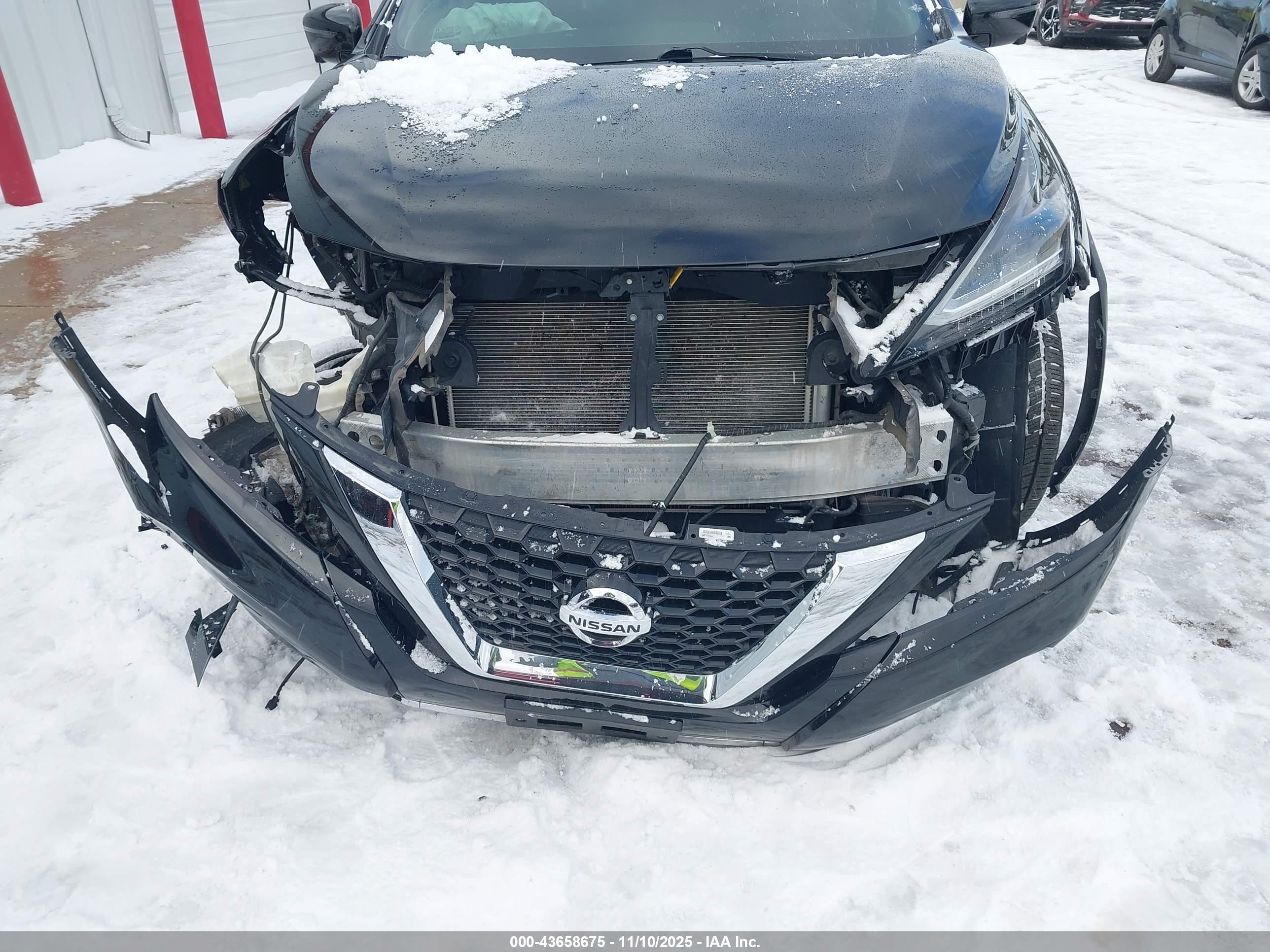 NISSAN MURANO image 6