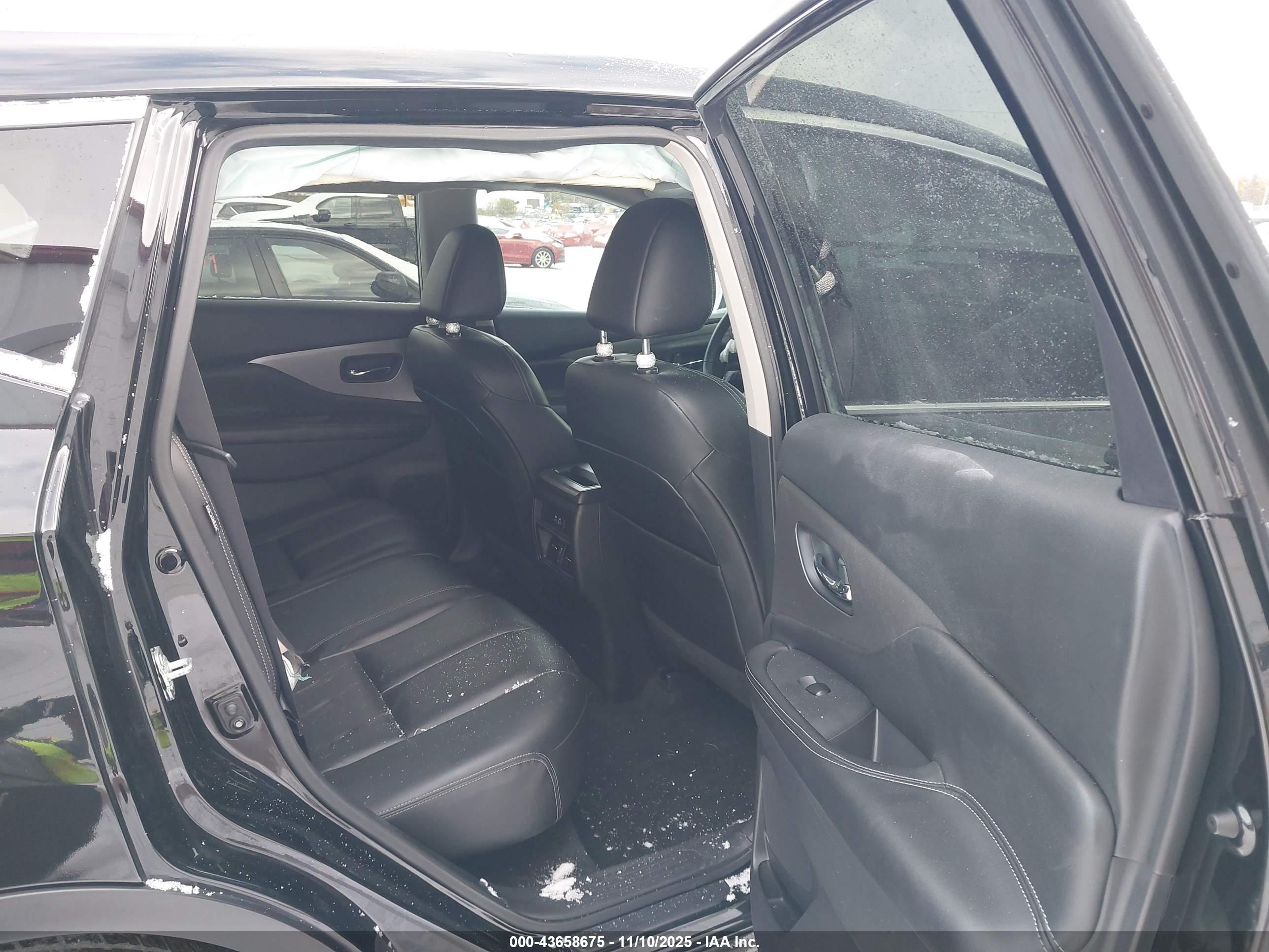 NISSAN MURANO image 8