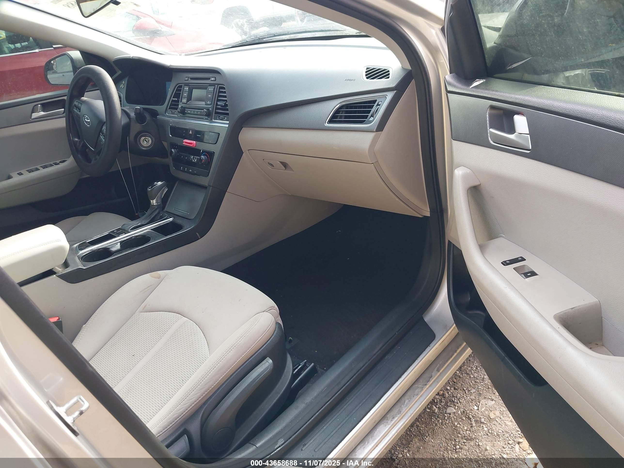 HYUNDAI SONATA image 5