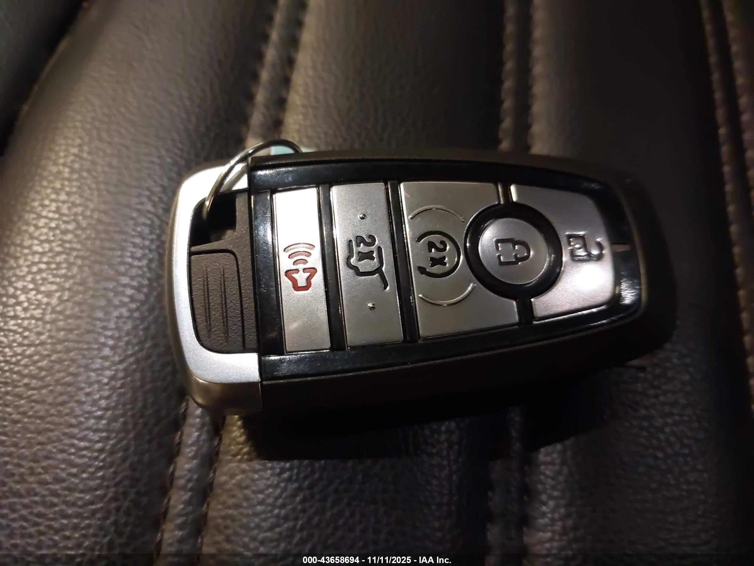 FORD EDGE image 11