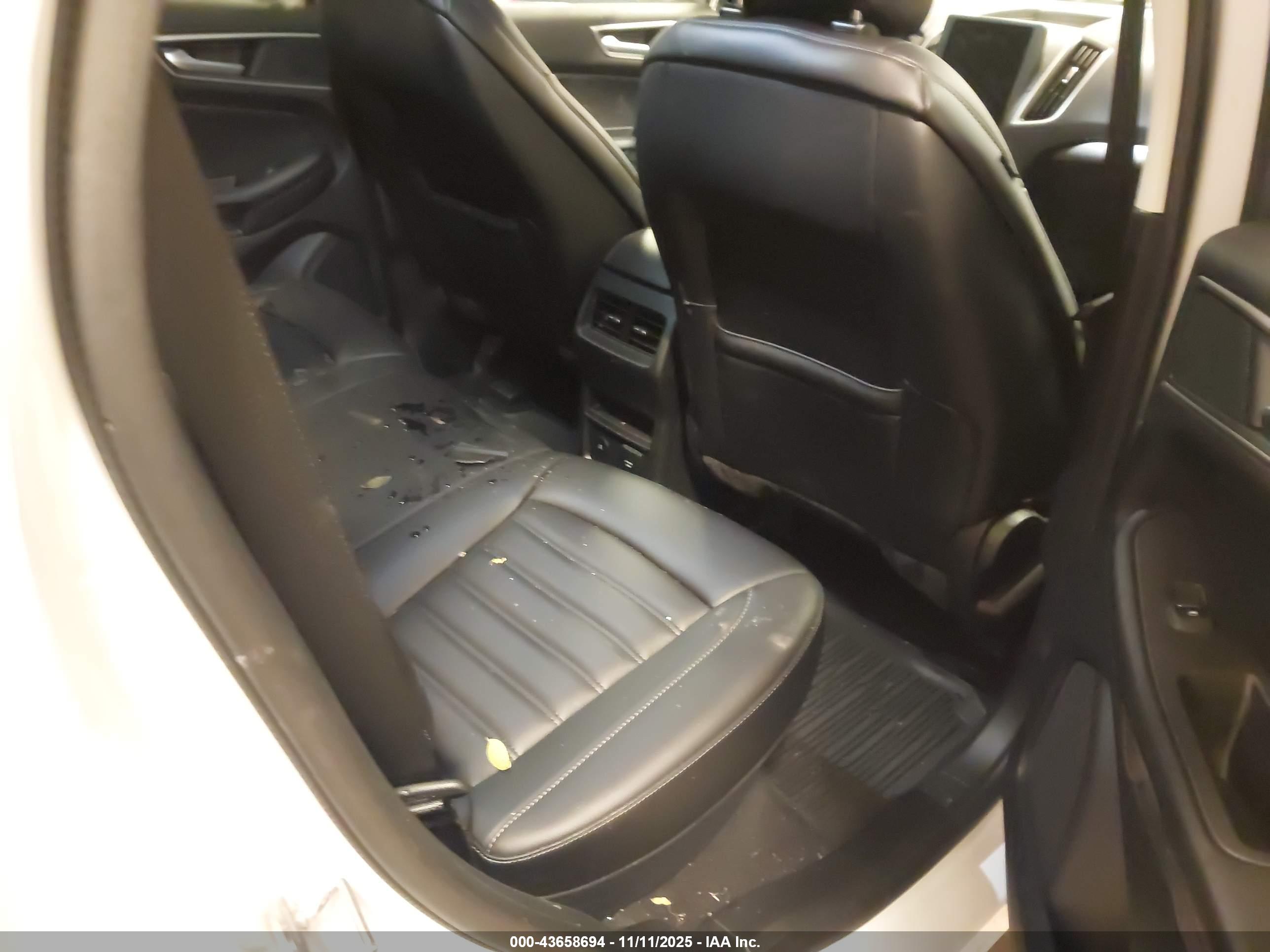 FORD EDGE image 8