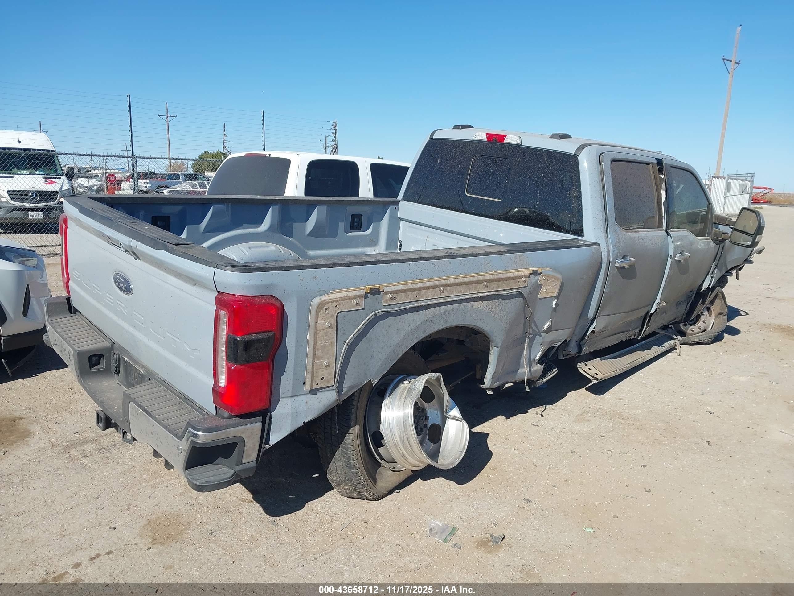 FORD F-350 image 4
