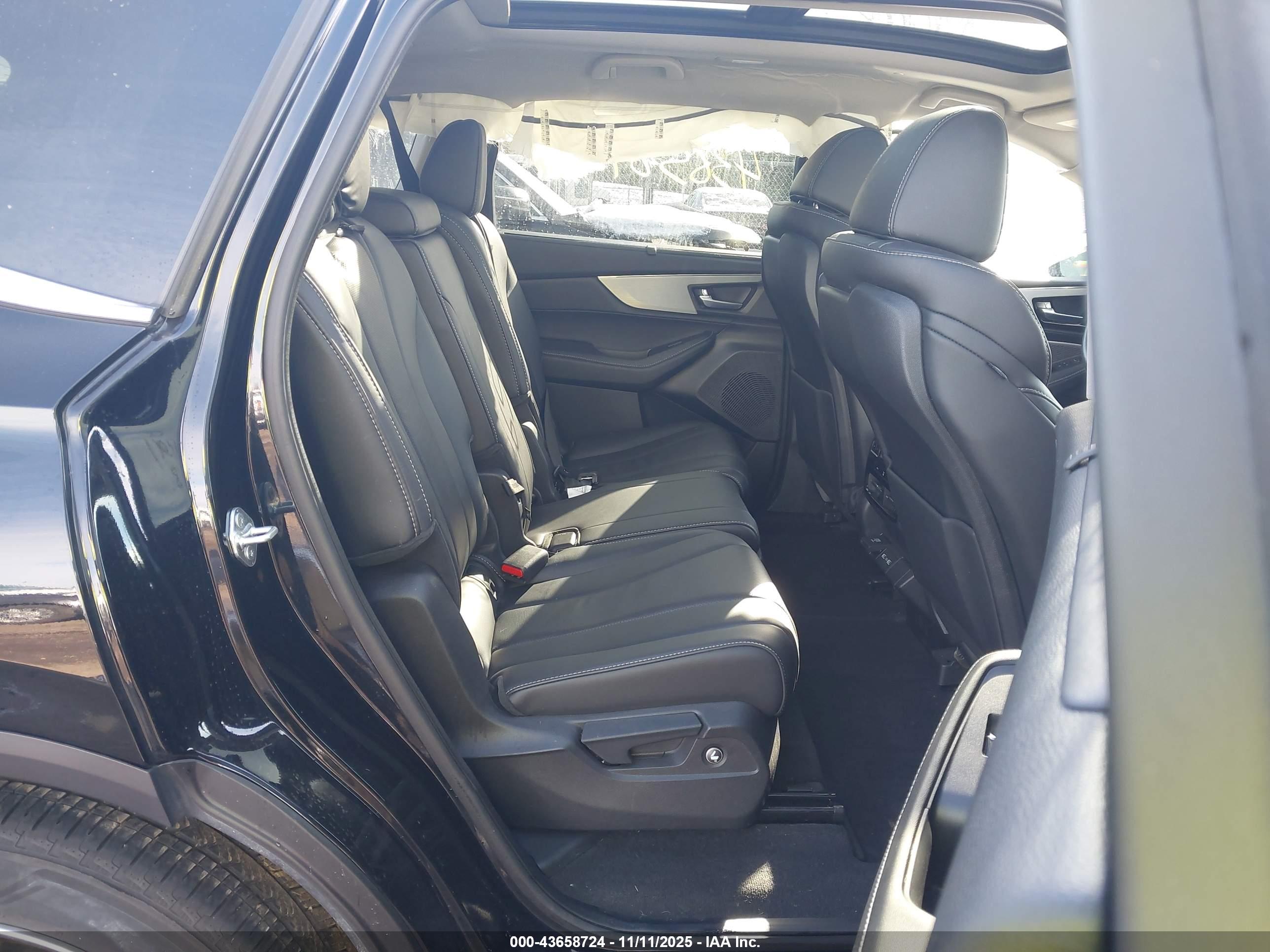 ACURA MDX image 8