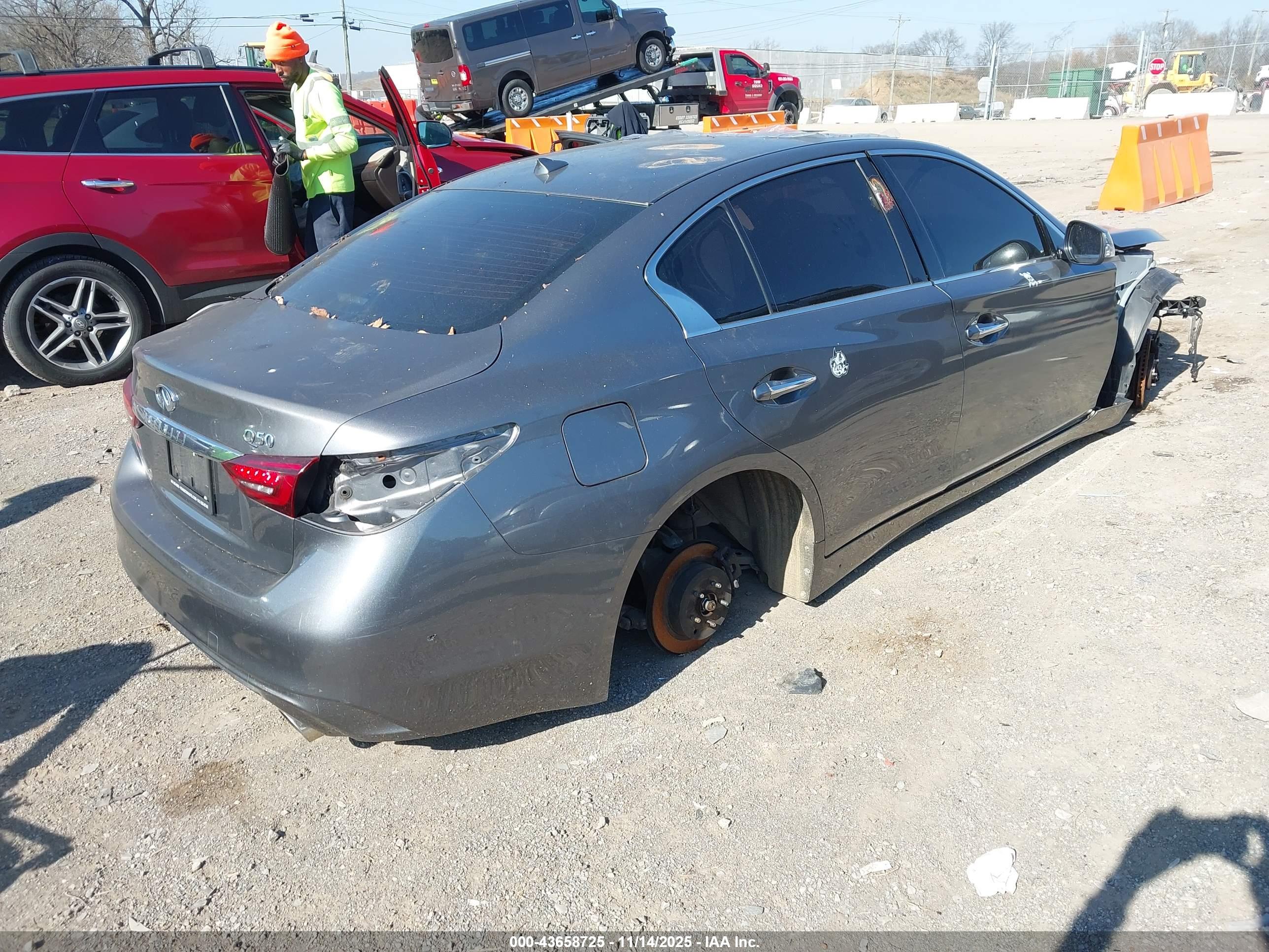 INFINITI Q50 image 4