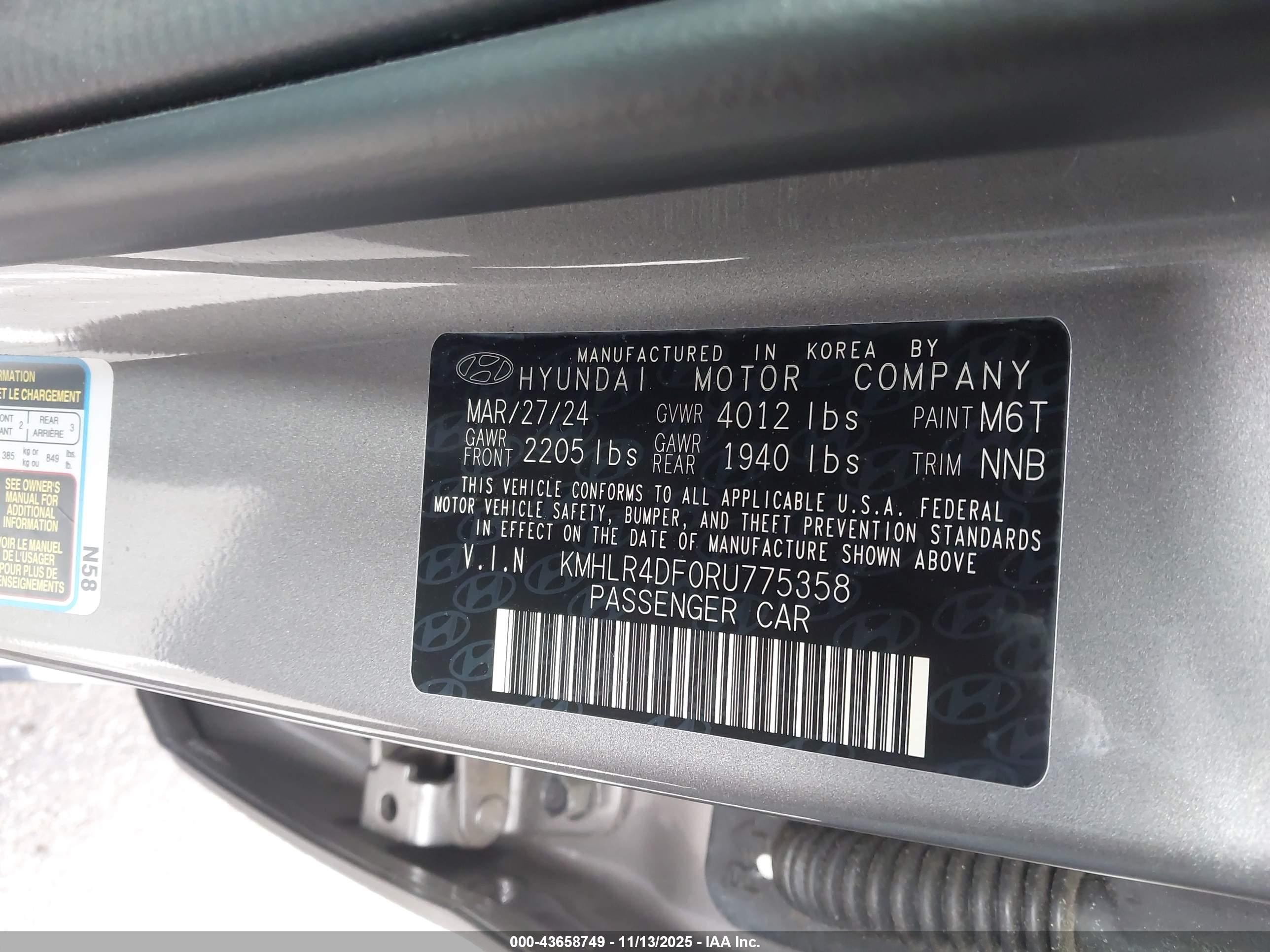 HYUNDAI ELANTRA image 9