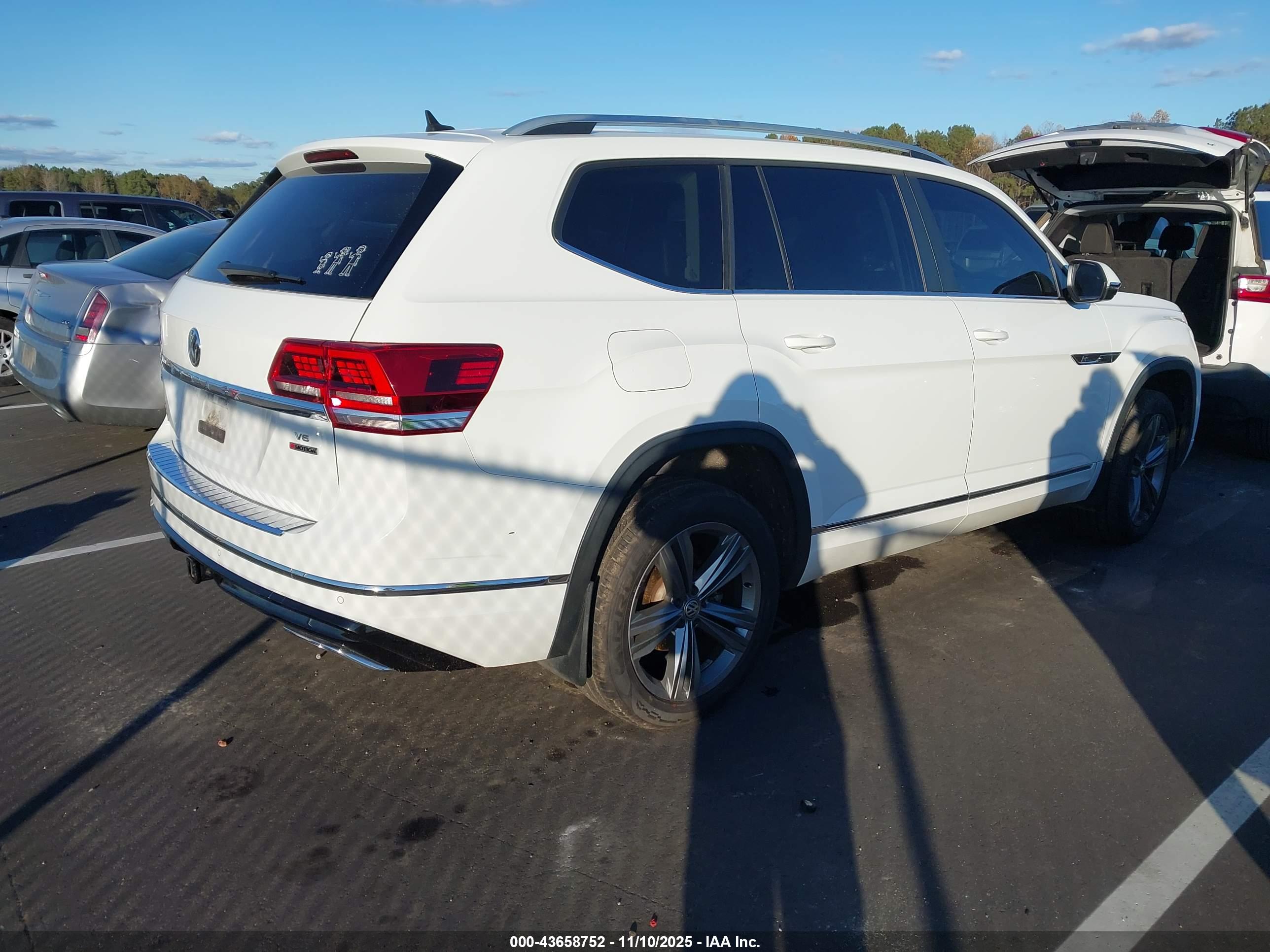 VOLKSWAGEN ATLAS image 4