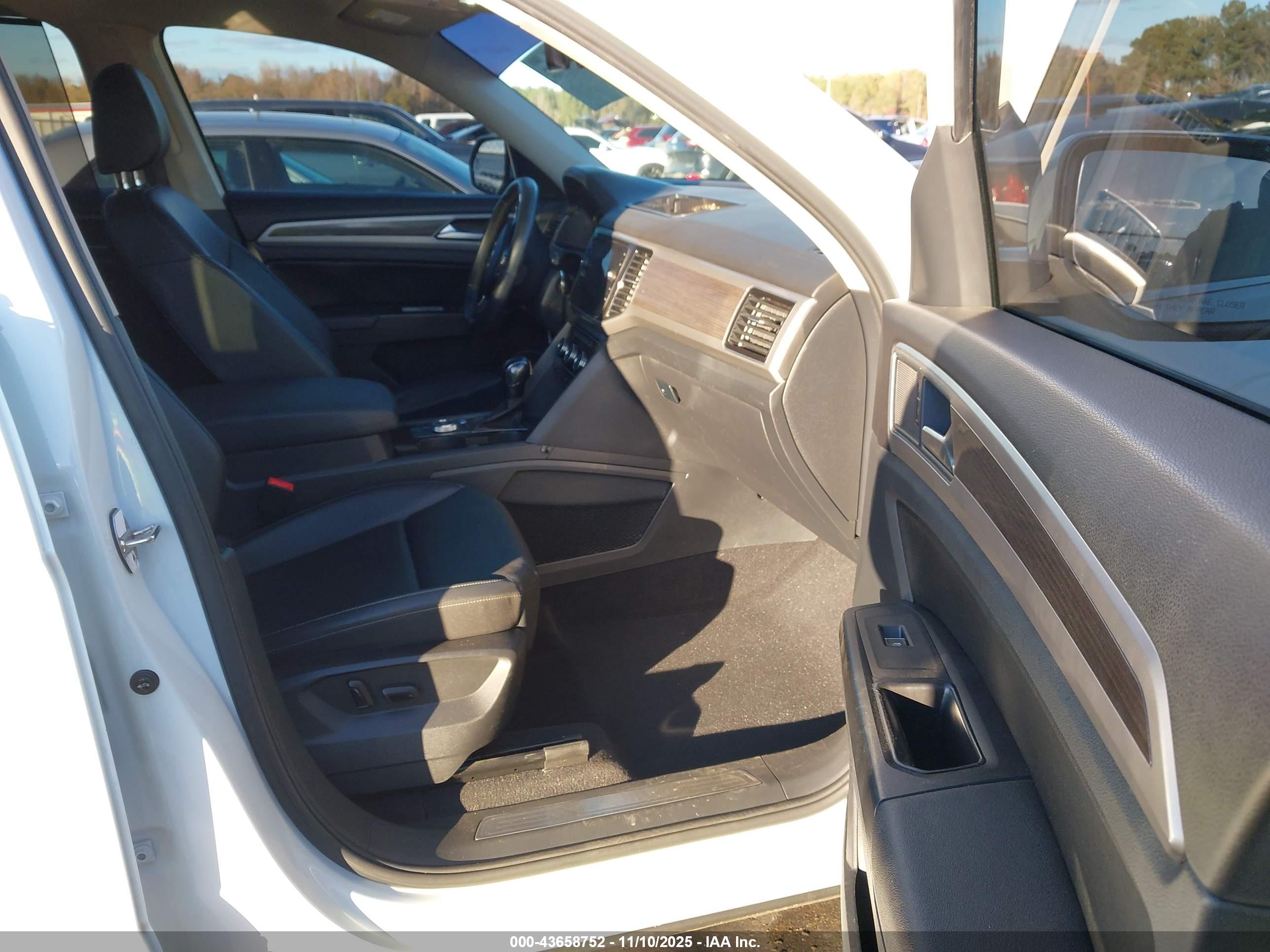 VOLKSWAGEN ATLAS image 5