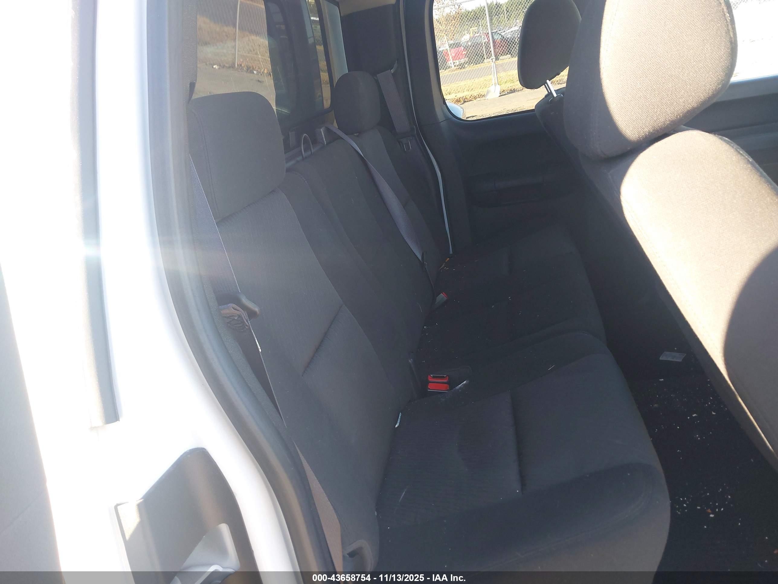 CHEVROLET SILVERADO image 8