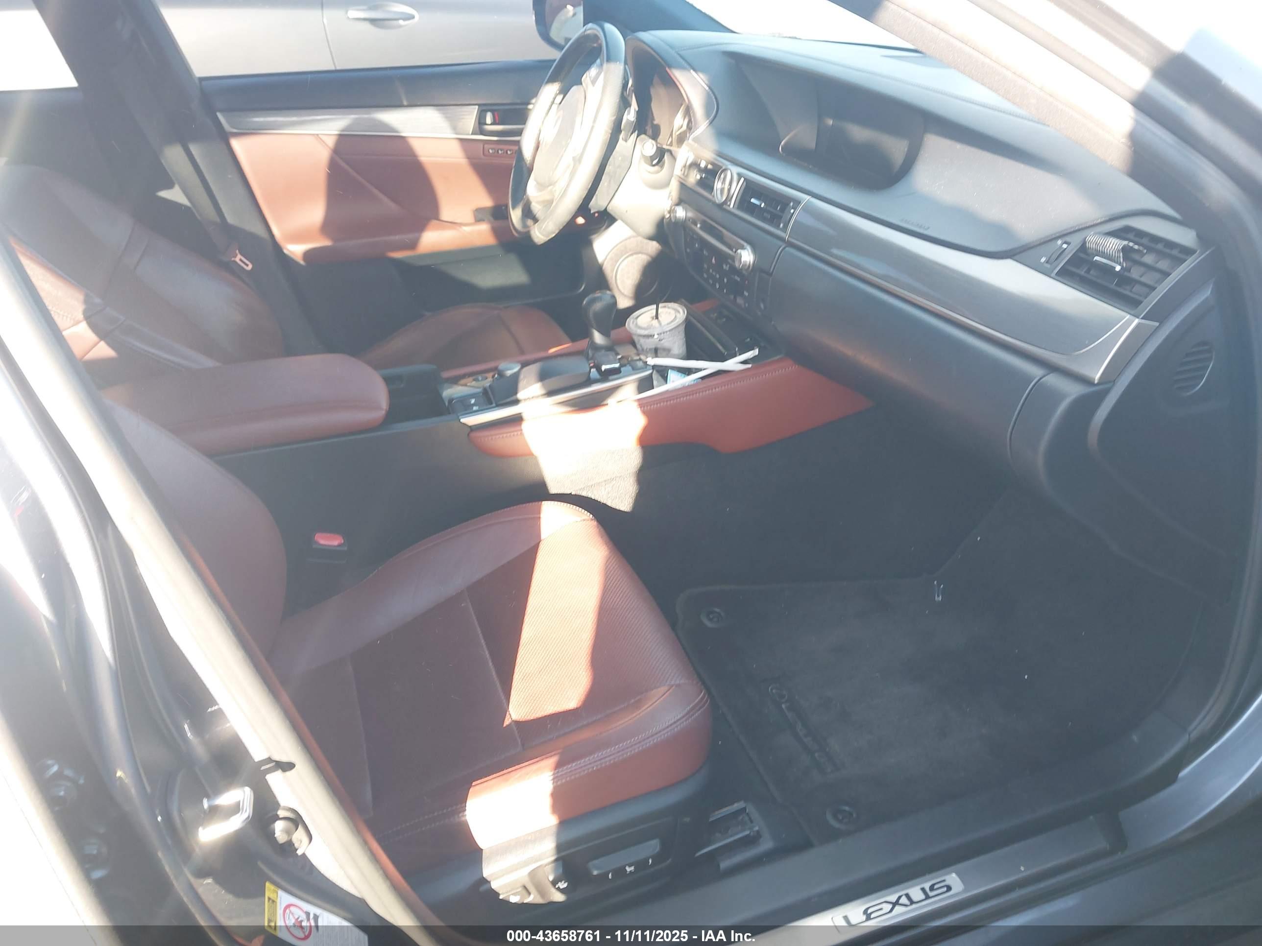 LEXUS GS image 5