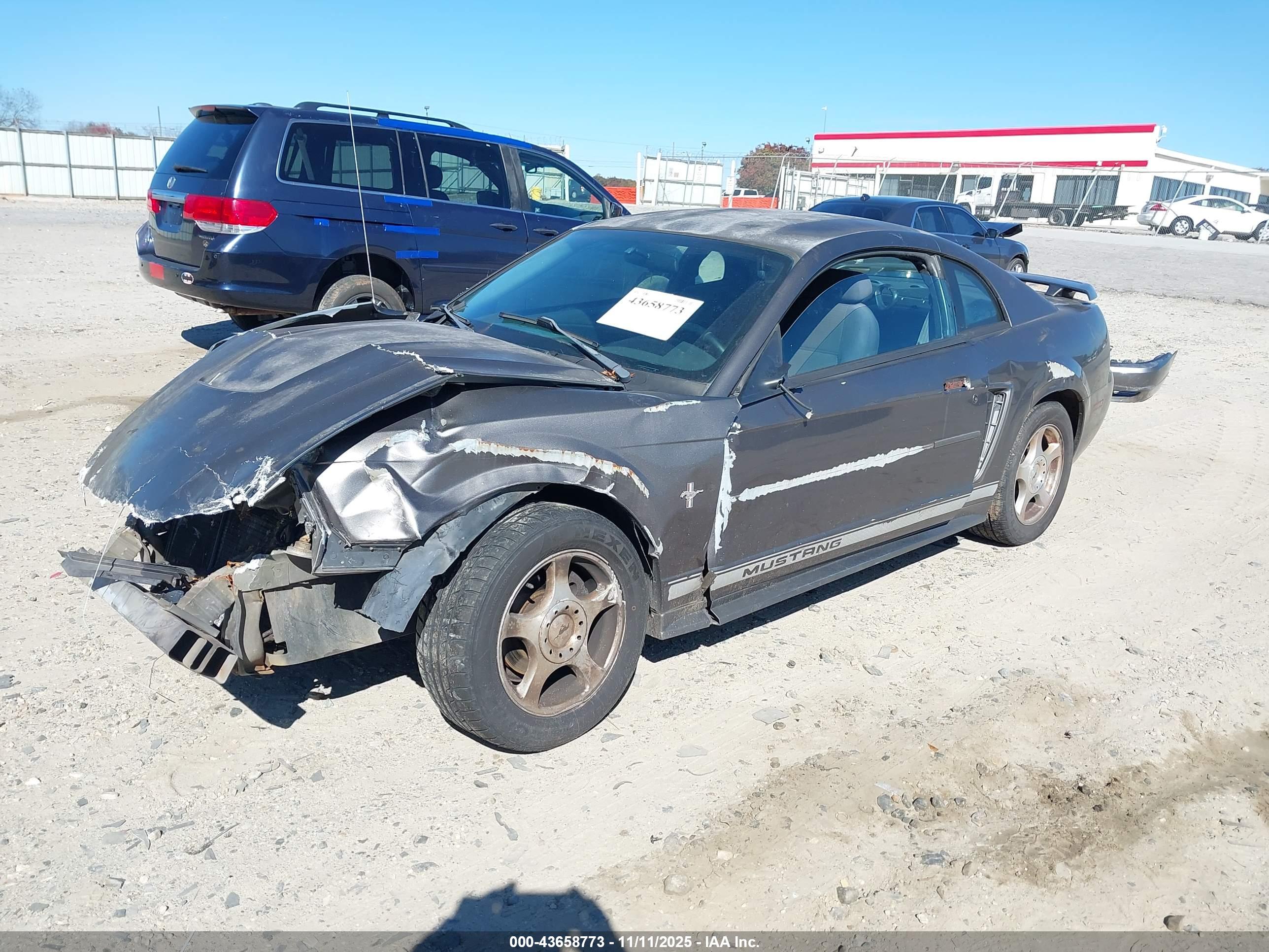 FORD MUSTANG image 2