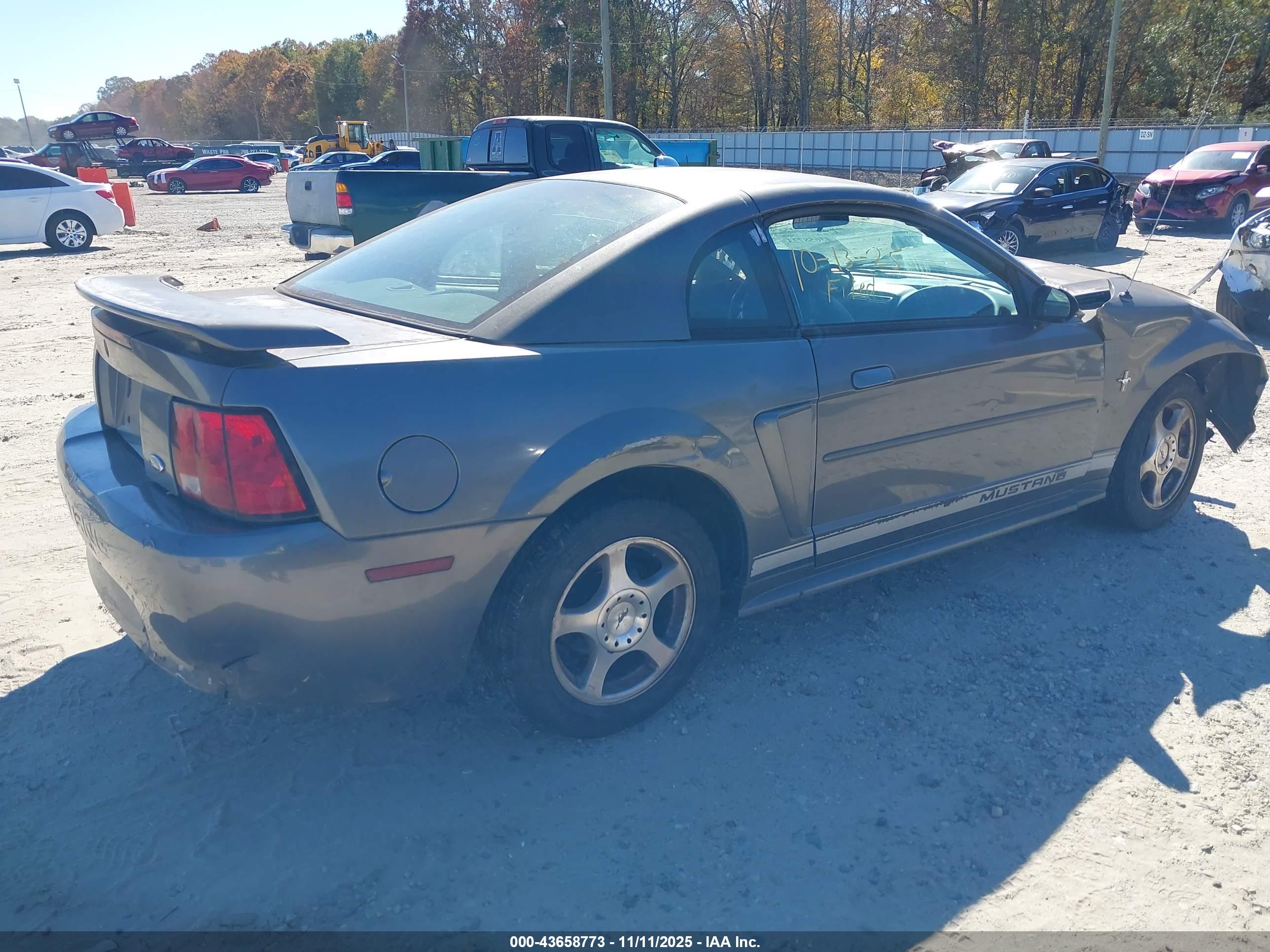 FORD MUSTANG image 4