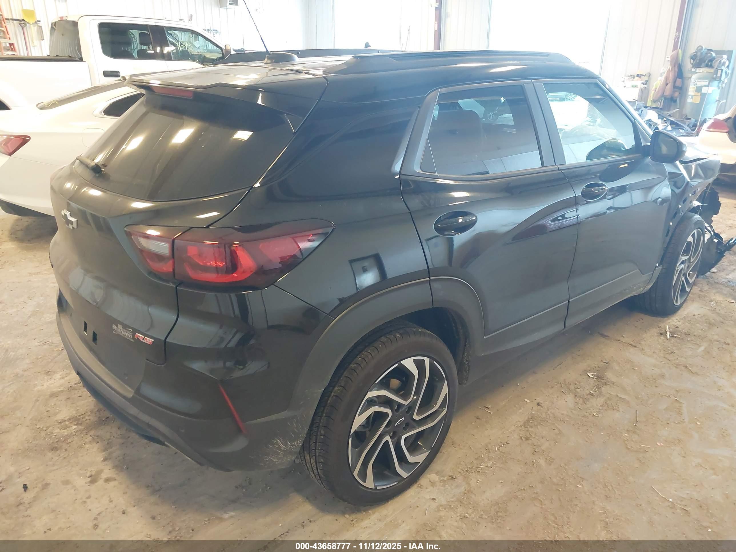 CHEVROLET TRAILBLAZER image 4