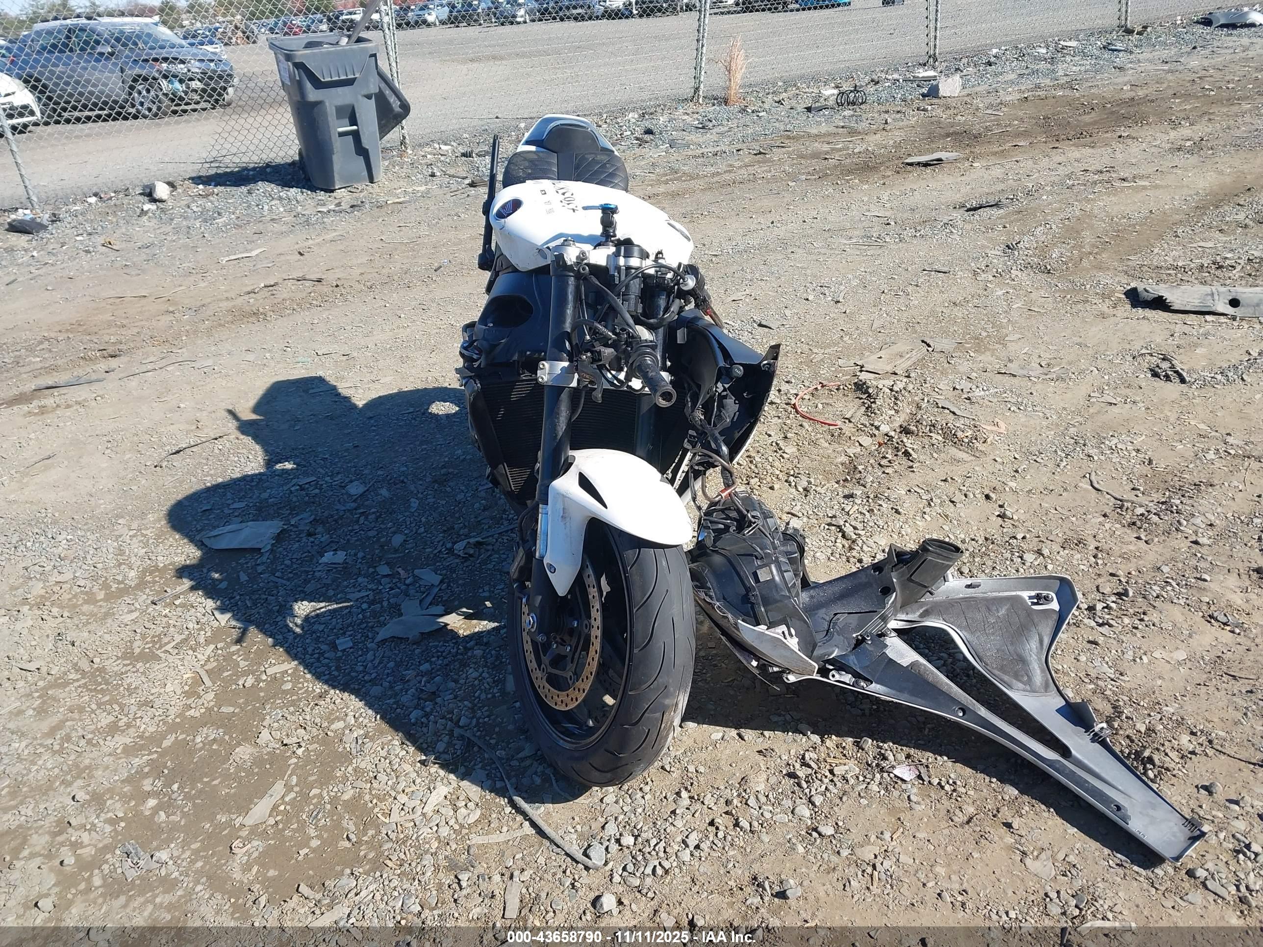 HONDA CBR1000 image 5