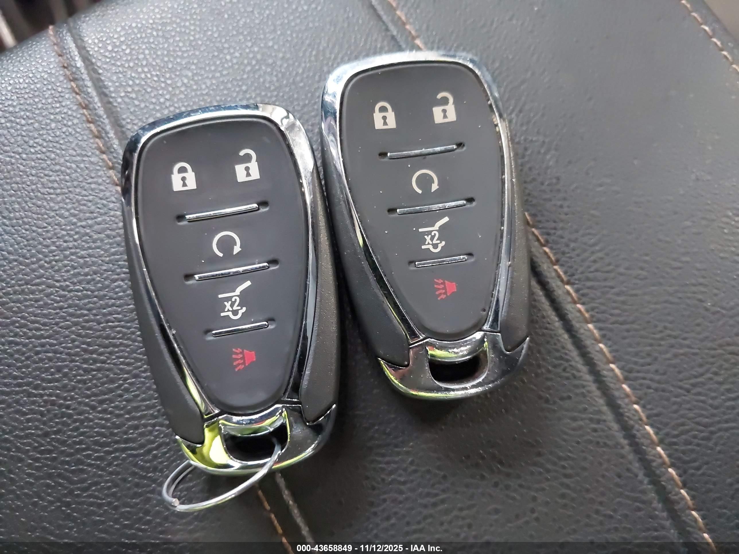 CHEVROLET TRAVERSE image 11