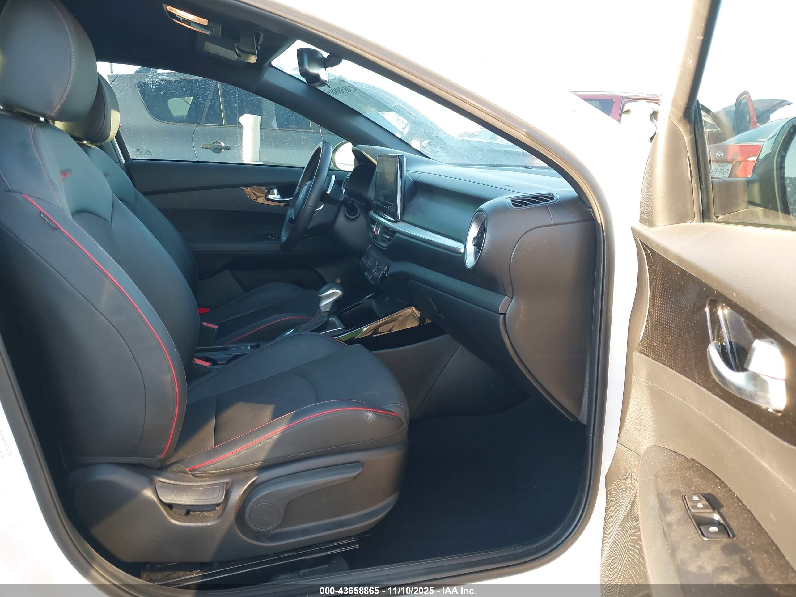 KIA FORTE image 5