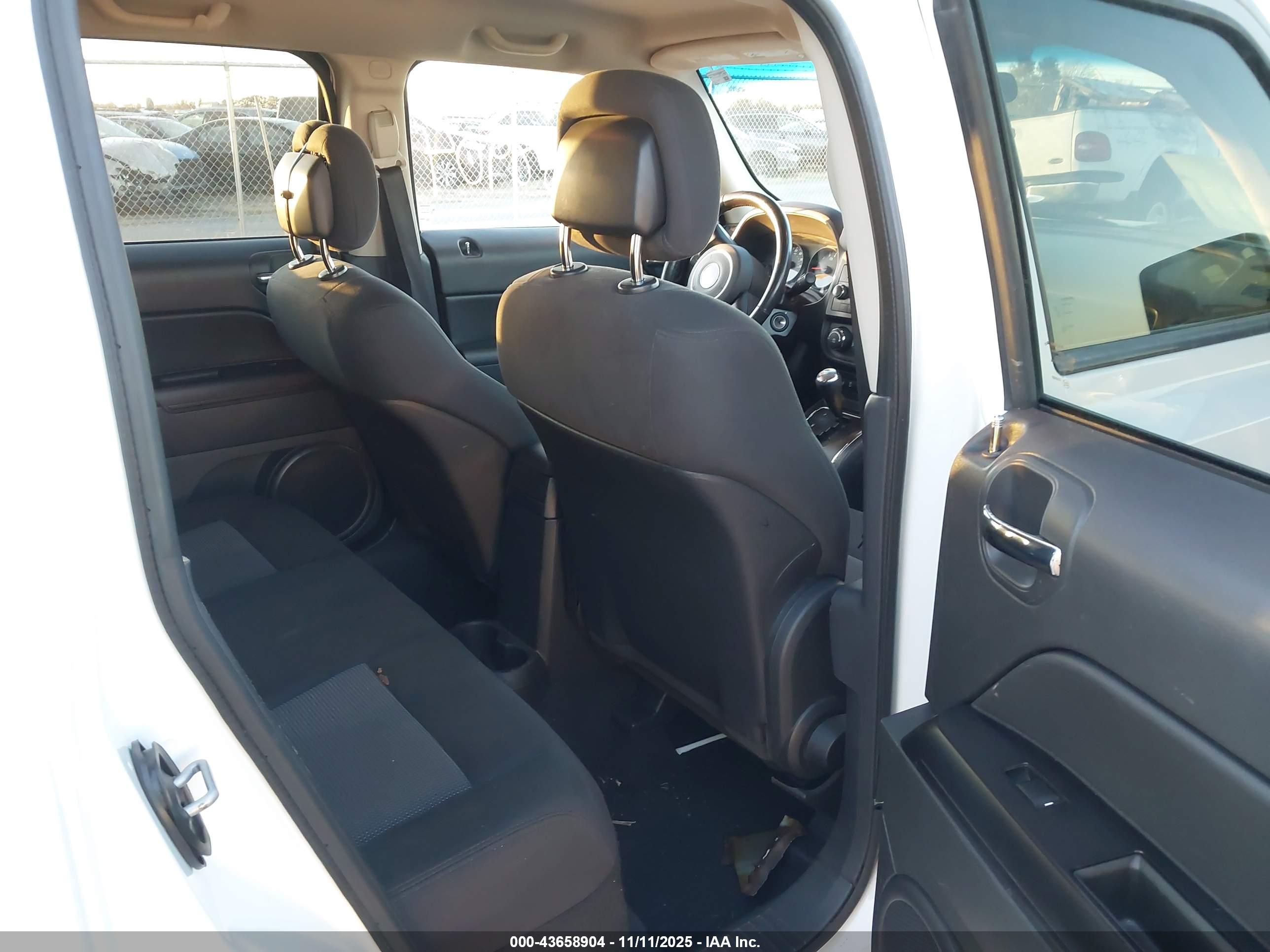JEEP PATRIOT image 8