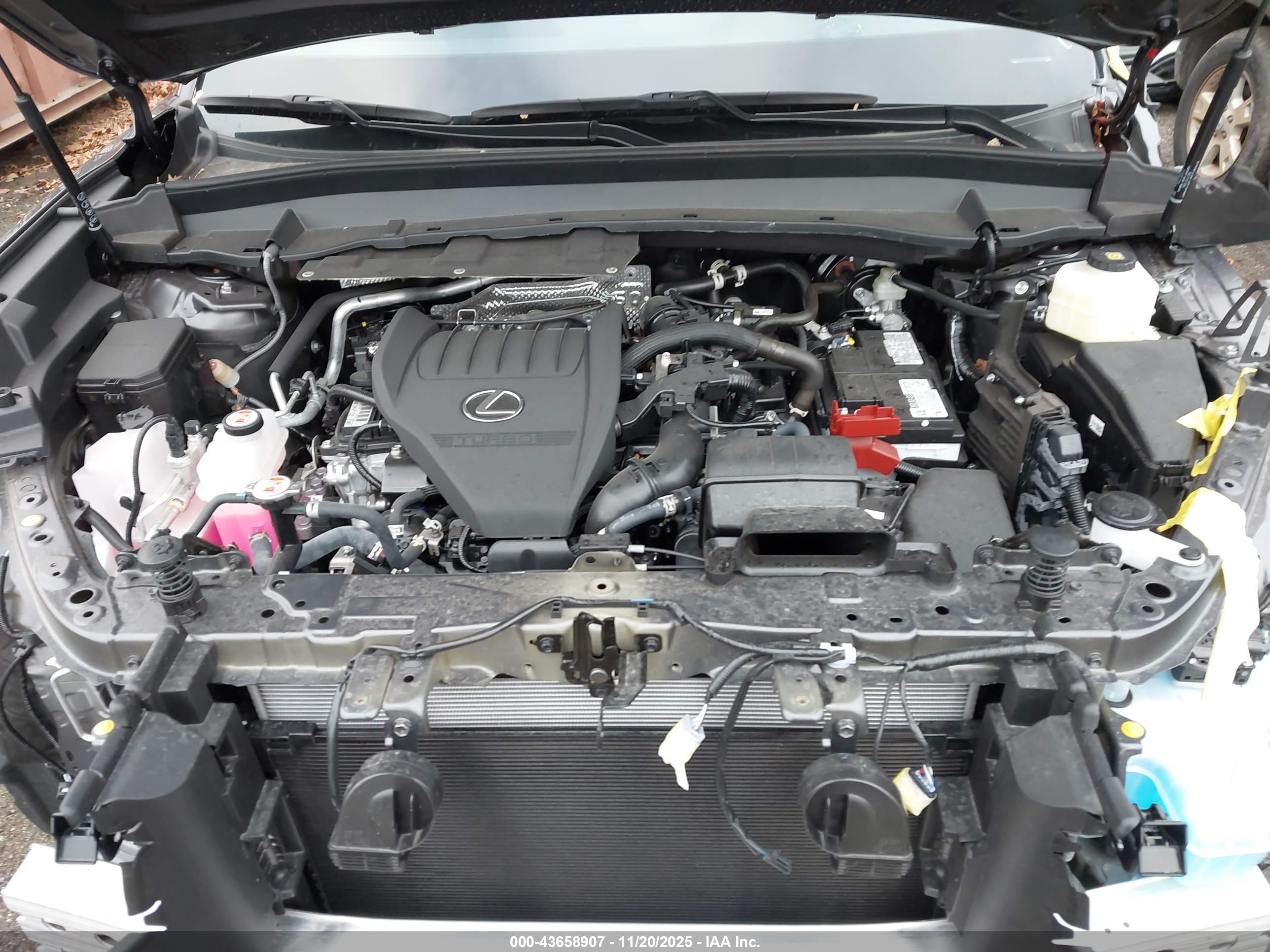 LEXUS TX image 10