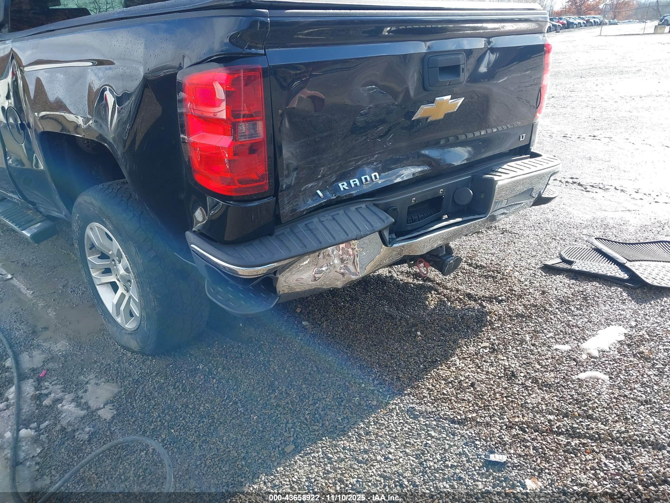 CHEVROLET SILVERADO image 6