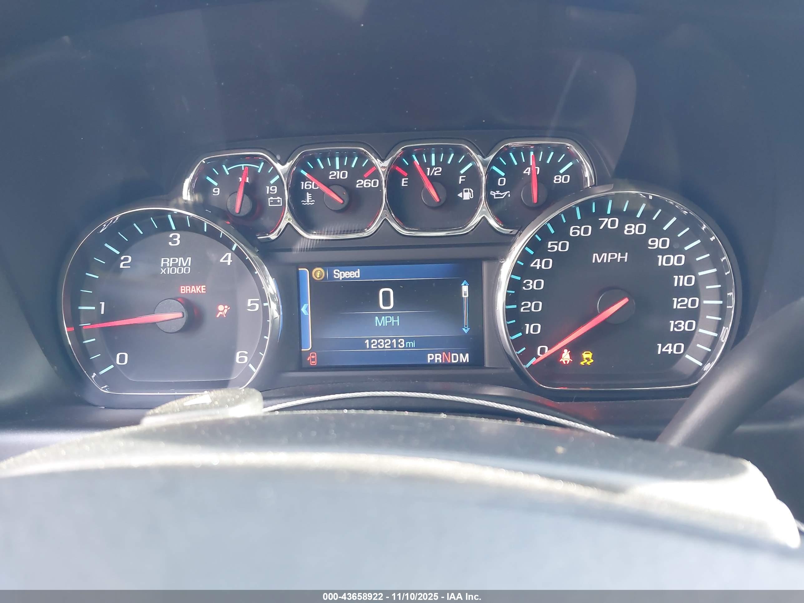 CHEVROLET SILVERADO image 7
