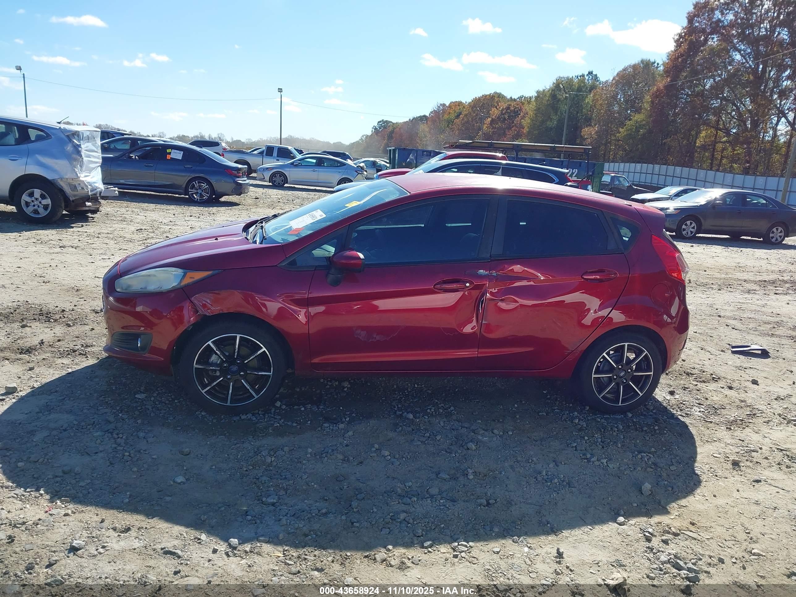 FORD FIESTA image 6