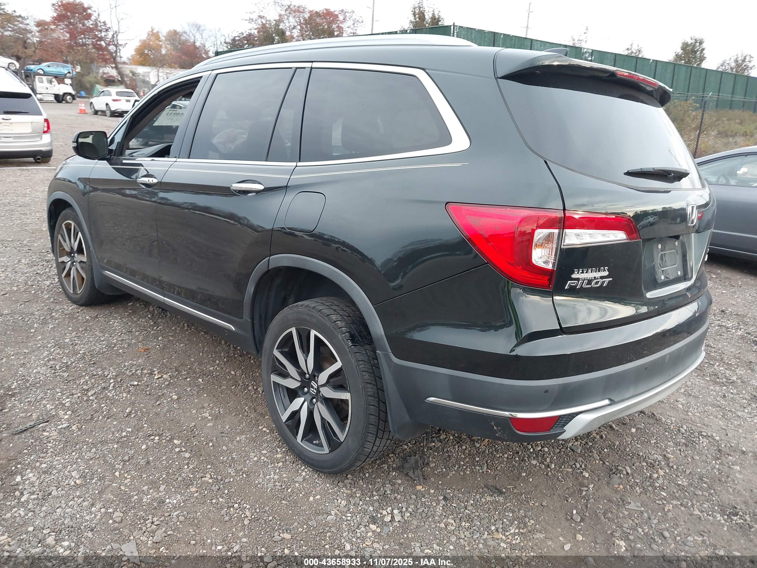 HONDA PILOT image 3
