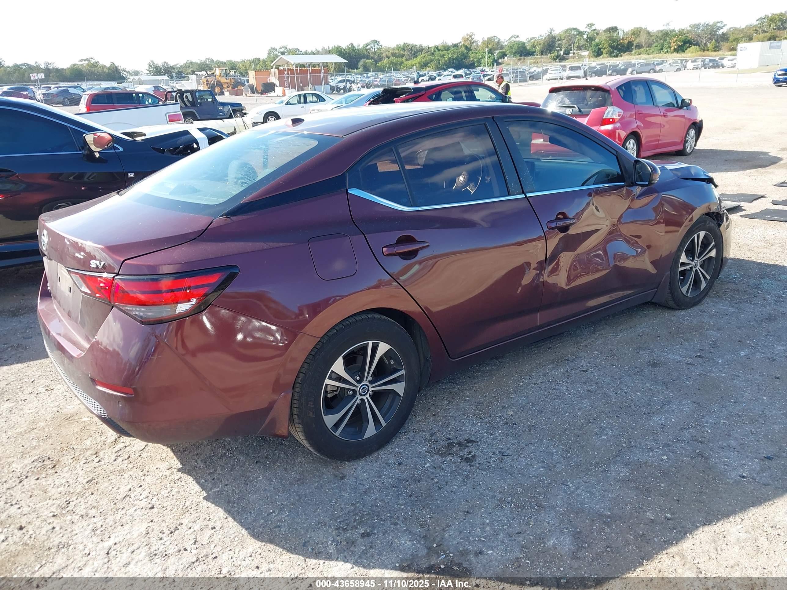 NISSAN SENTRA image 4