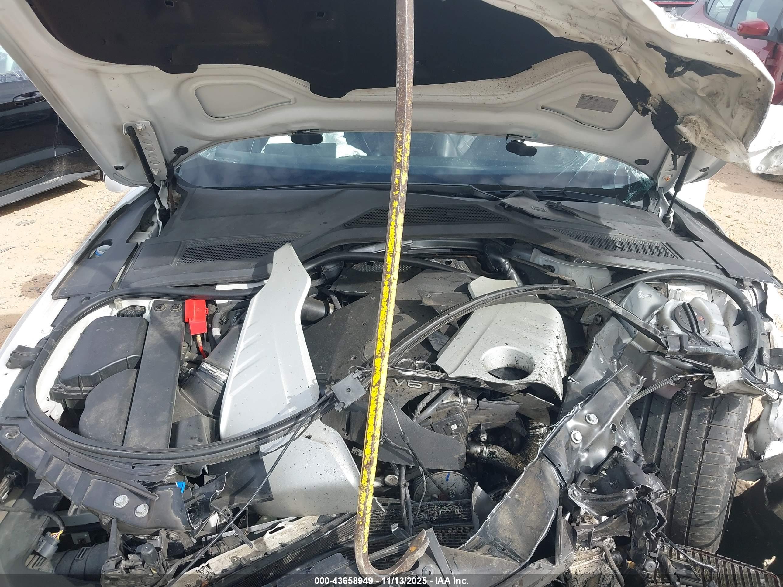 AUDI A8 image 10