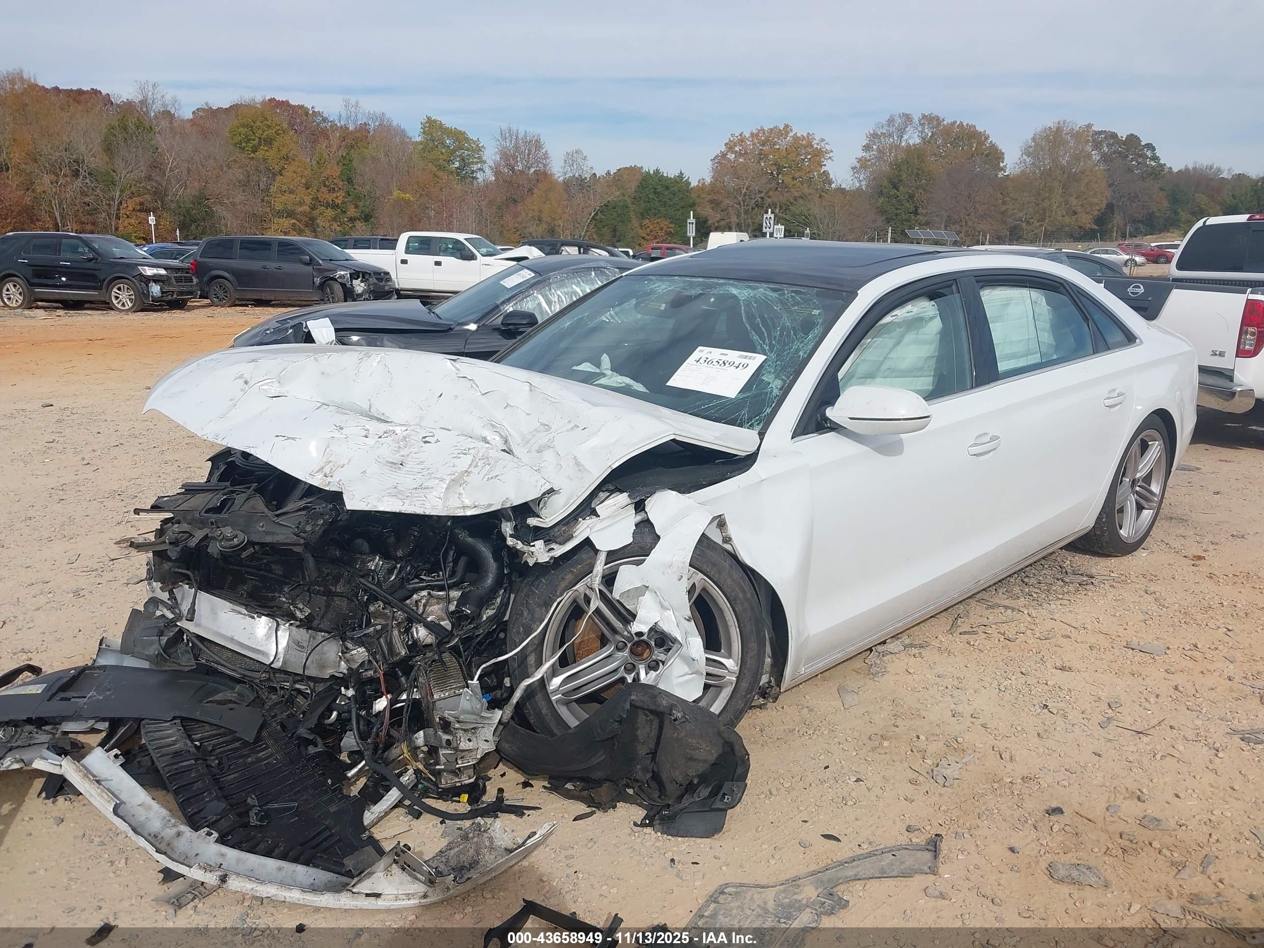 AUDI A8 image 2